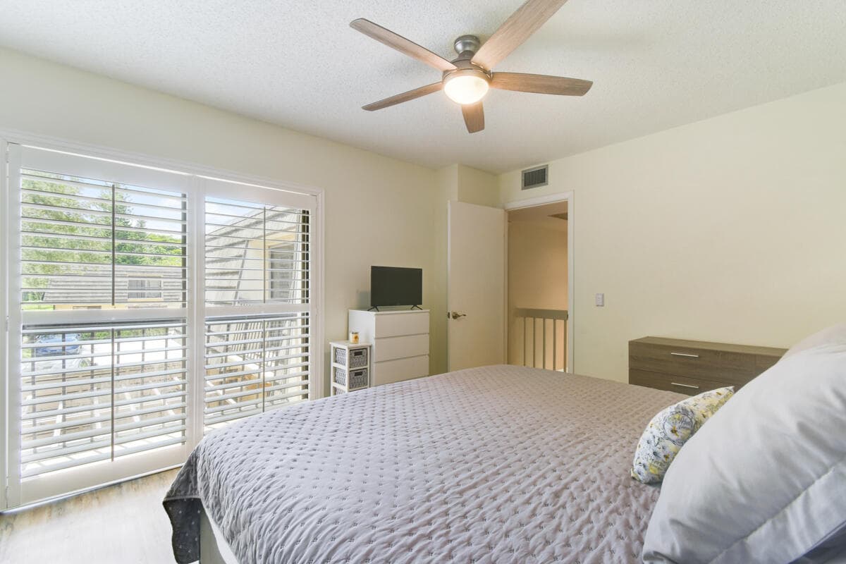 630 6th Terrace, Palm Beach Gardens, FL 33418 — photo 26 of 56