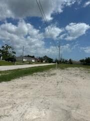 824 NE 23rd Terrace, Cape Coral, FL 33909 — photo 15 of 42