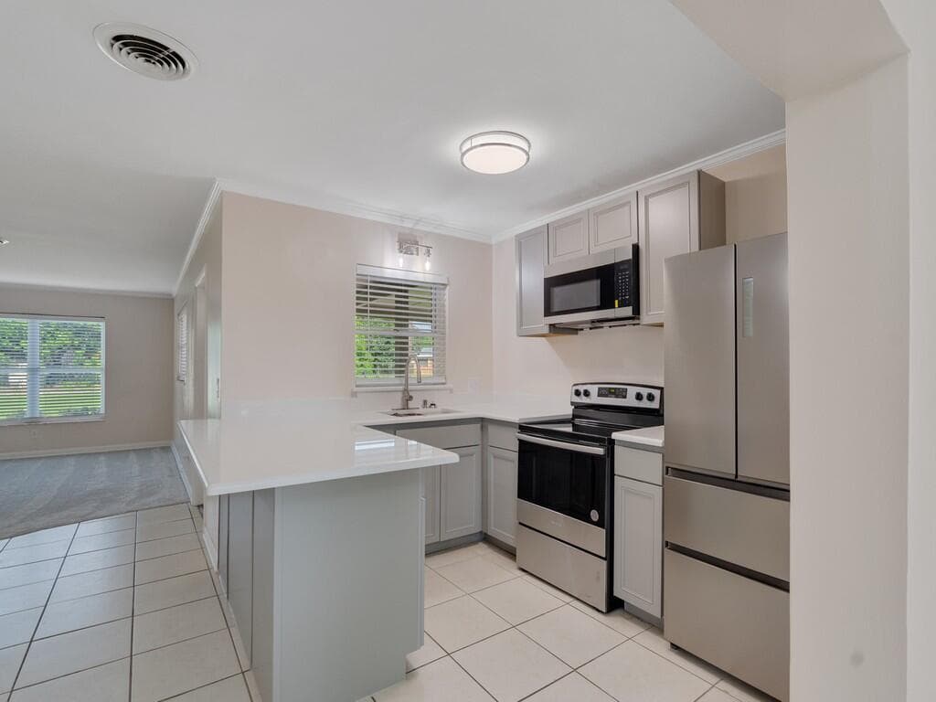 4606 30th Ave, Vero Beach, FL 32967 — photo 16 of 32