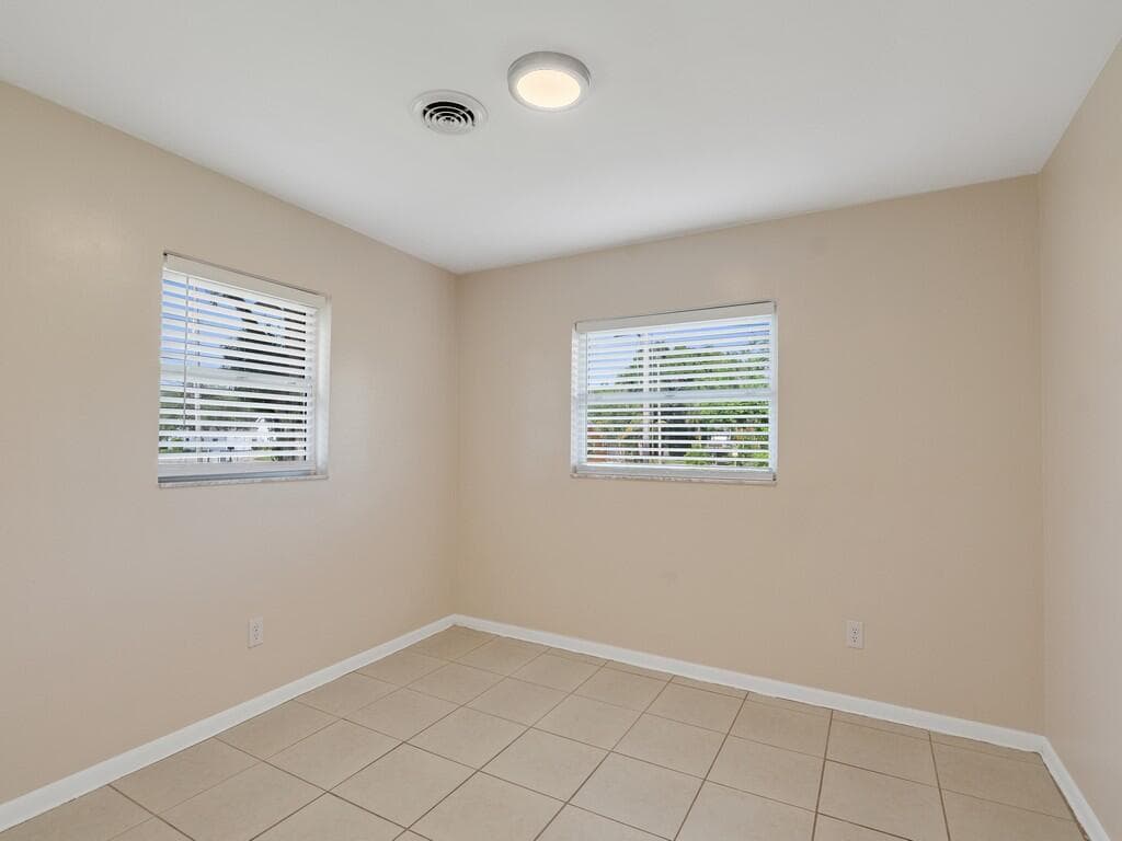4606 30th Ave, Vero Beach, FL 32967 — photo 25 of 32