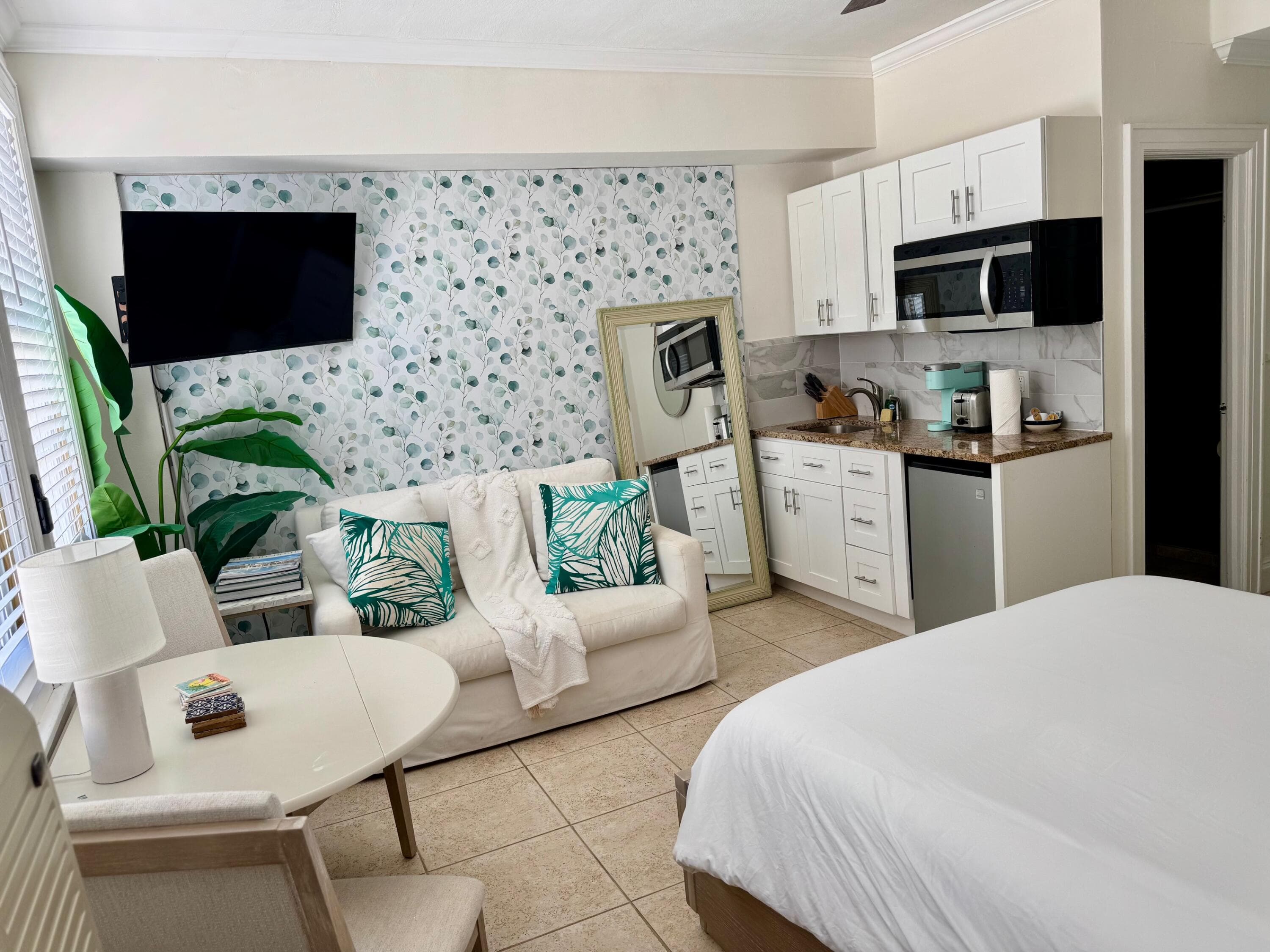 235 Sunrise Avenue Unit # 2008, Palm Beach, FL 33480 — photo 5 of 20