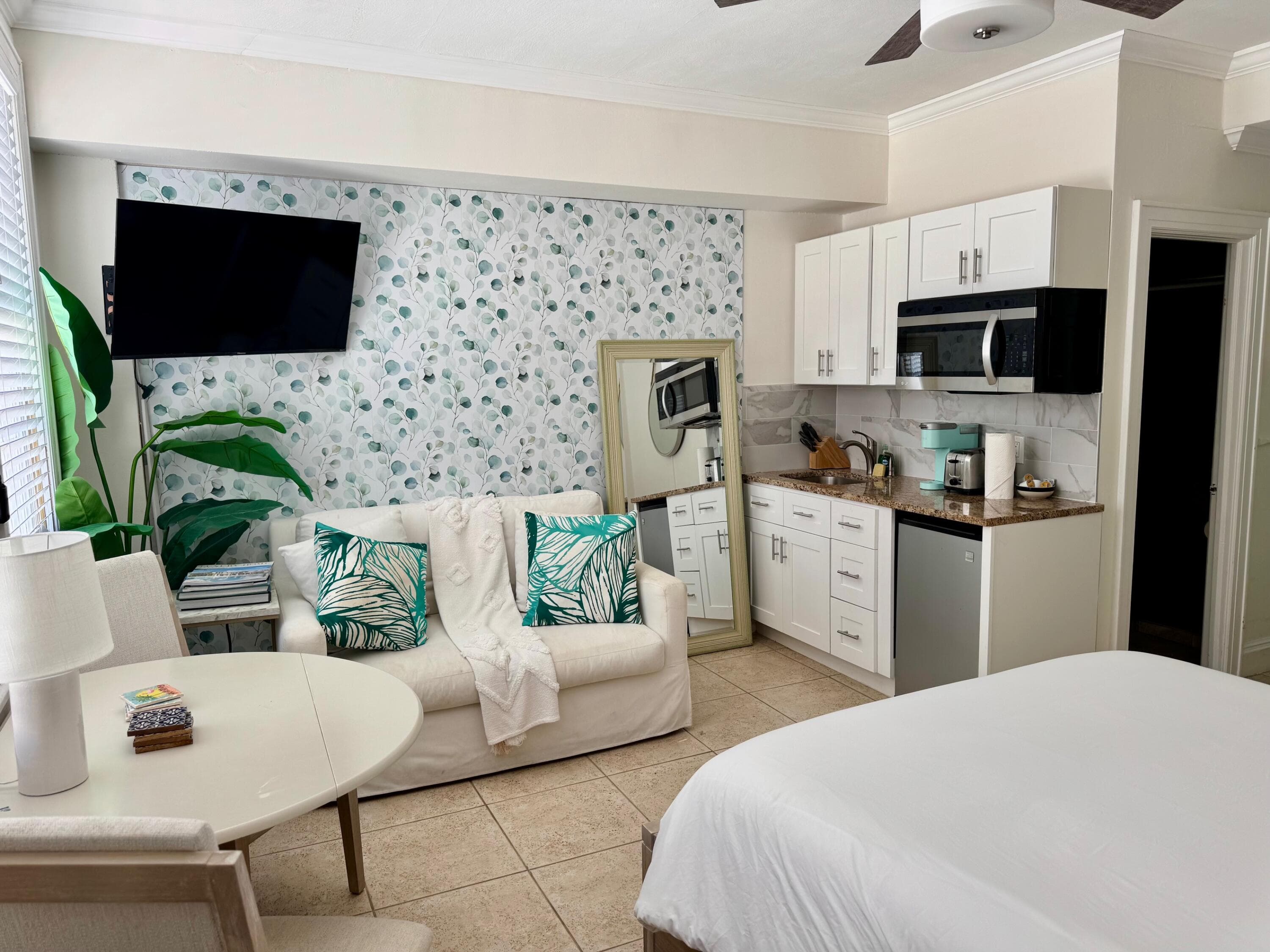 235 Sunrise Avenue Unit # 2008, Palm Beach, FL 33480 — photo 6 of 20