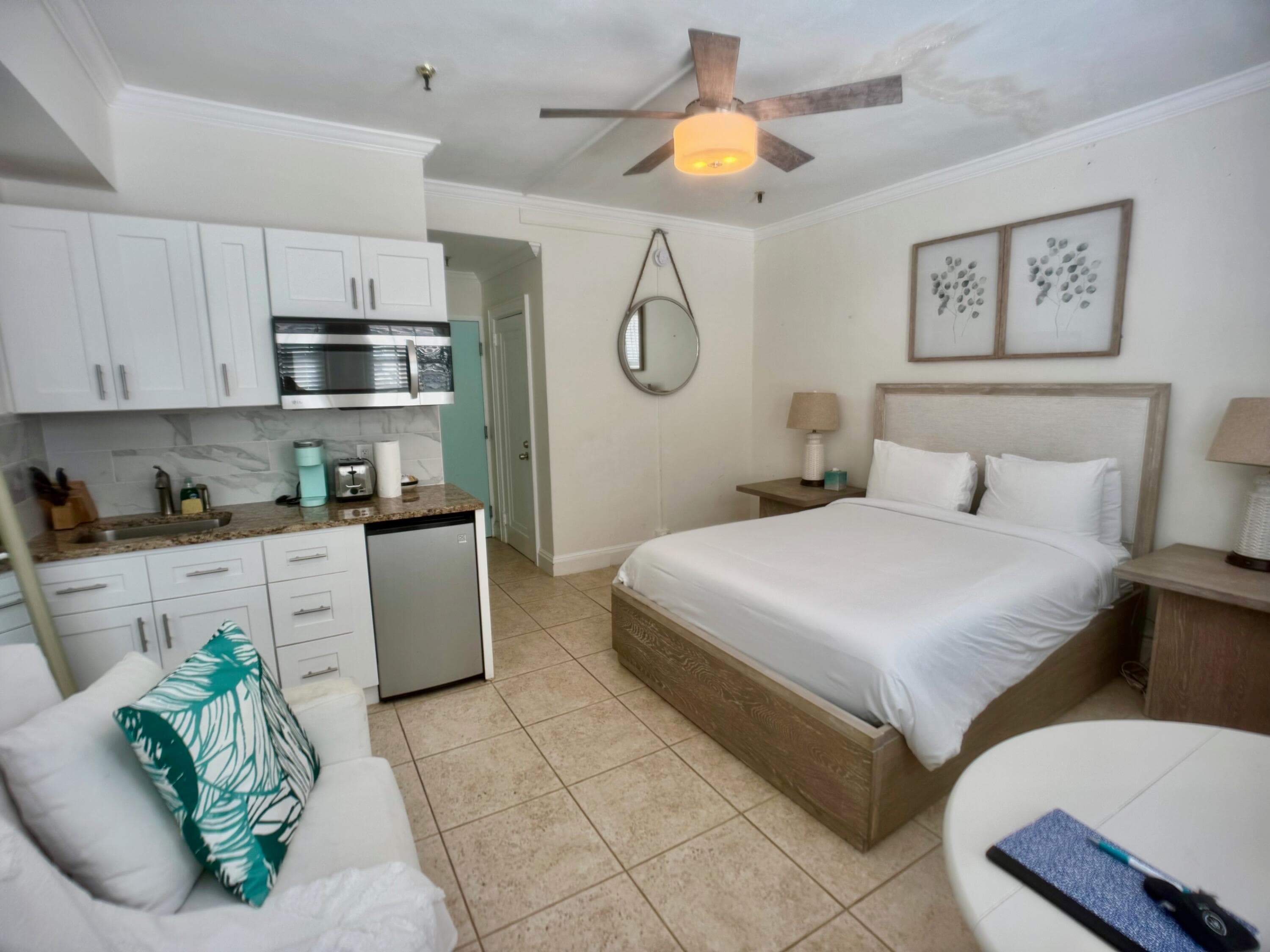 235 Sunrise Avenue Unit # 2008, Palm Beach, FL 33480 — photo 10 of 20