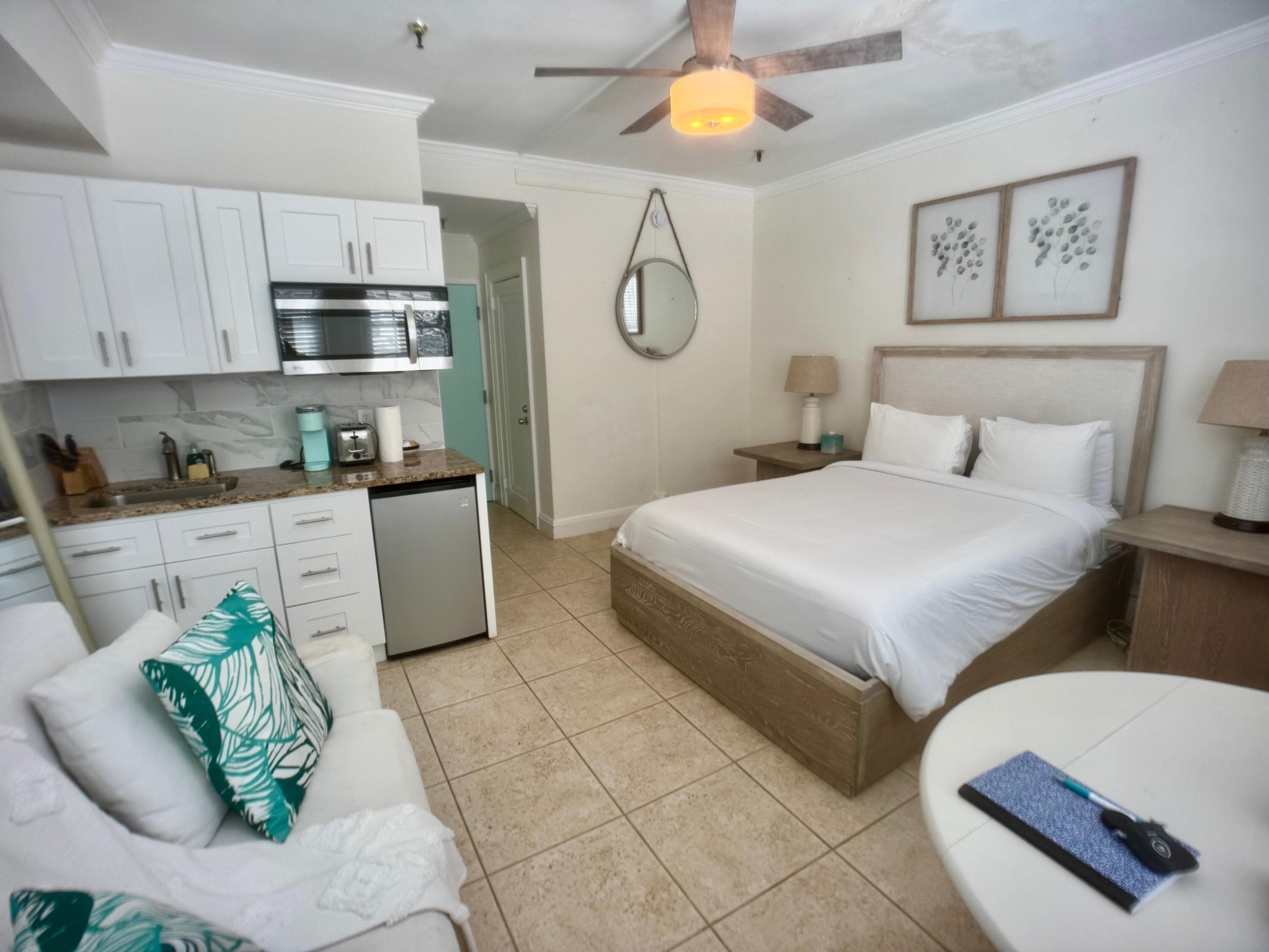 235 Sunrise Avenue Unit # 2008, Palm Beach, FL 33480 — photo 11 of 20