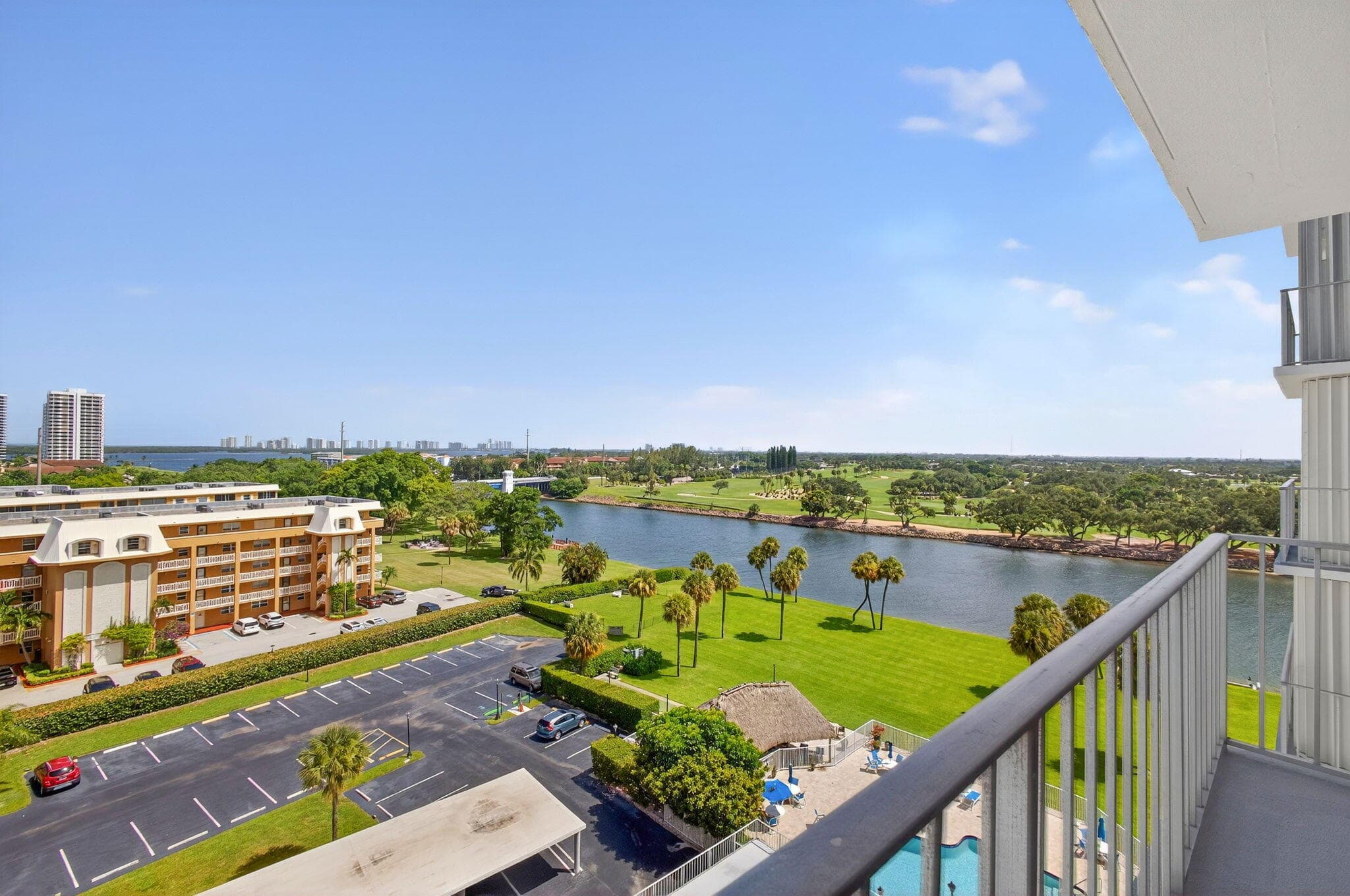 336 Golfview Road 905, North Palm Beach, FL 33408 — photo 3 of 51