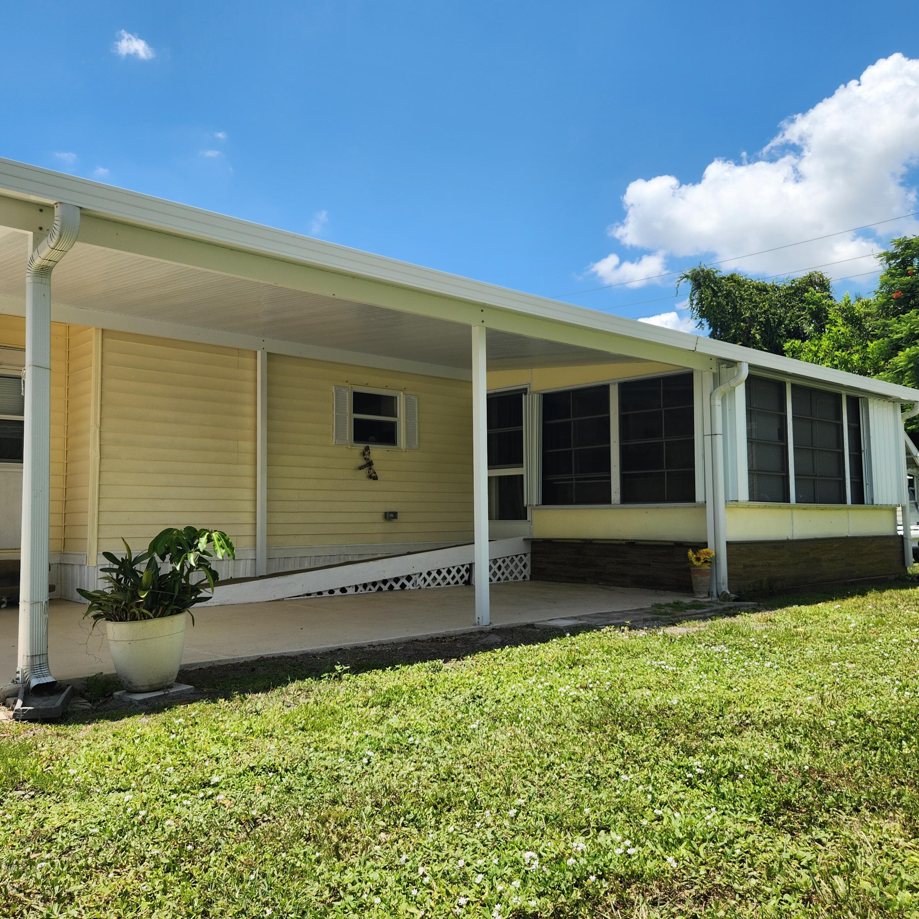 218 W Caribbean, Port St. Lucie, FL 34952 — photo 4 of 97