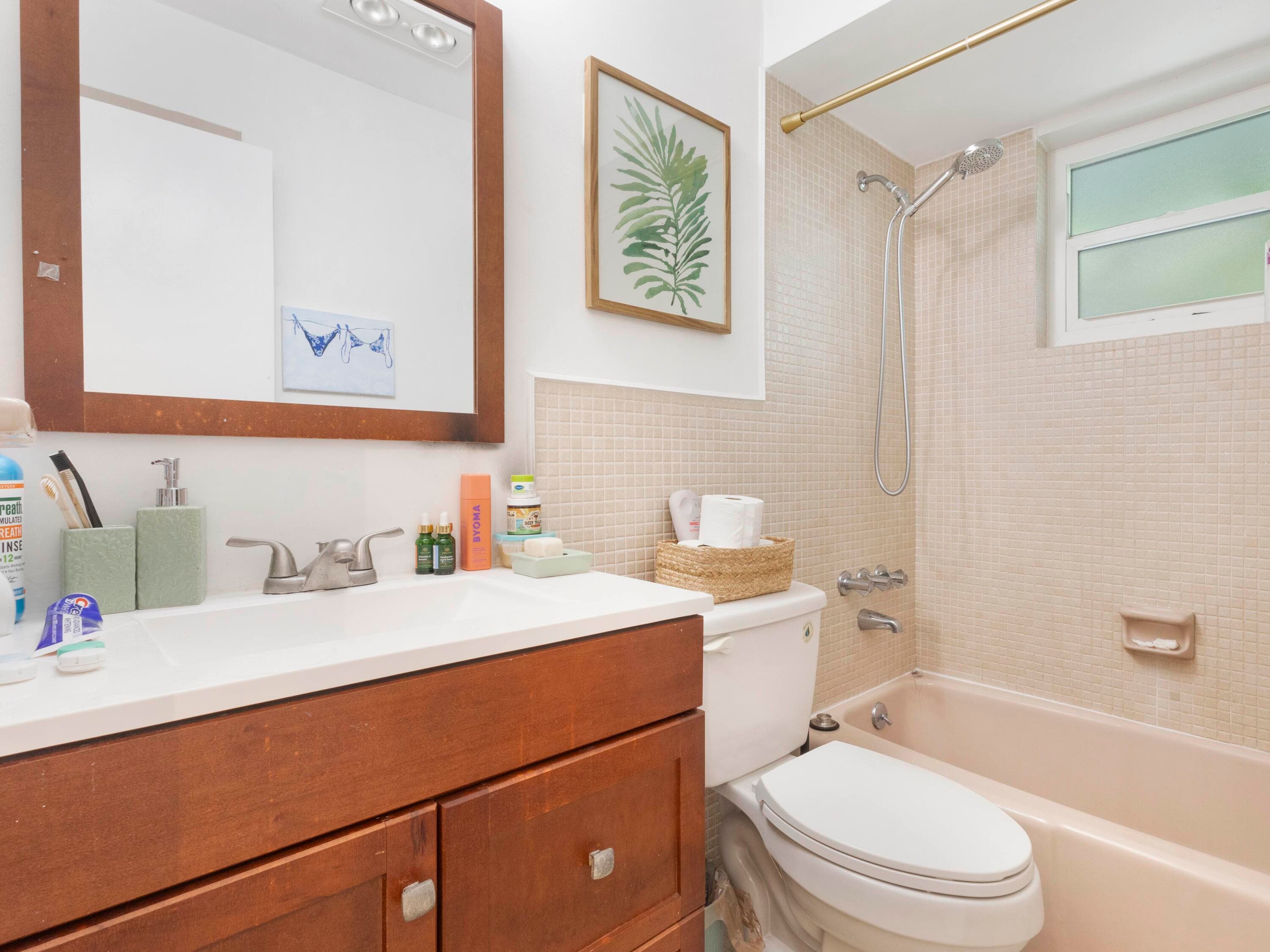 1680 NE 34th Lane, Oakland Park, FL 33334 — photo 14 of 49