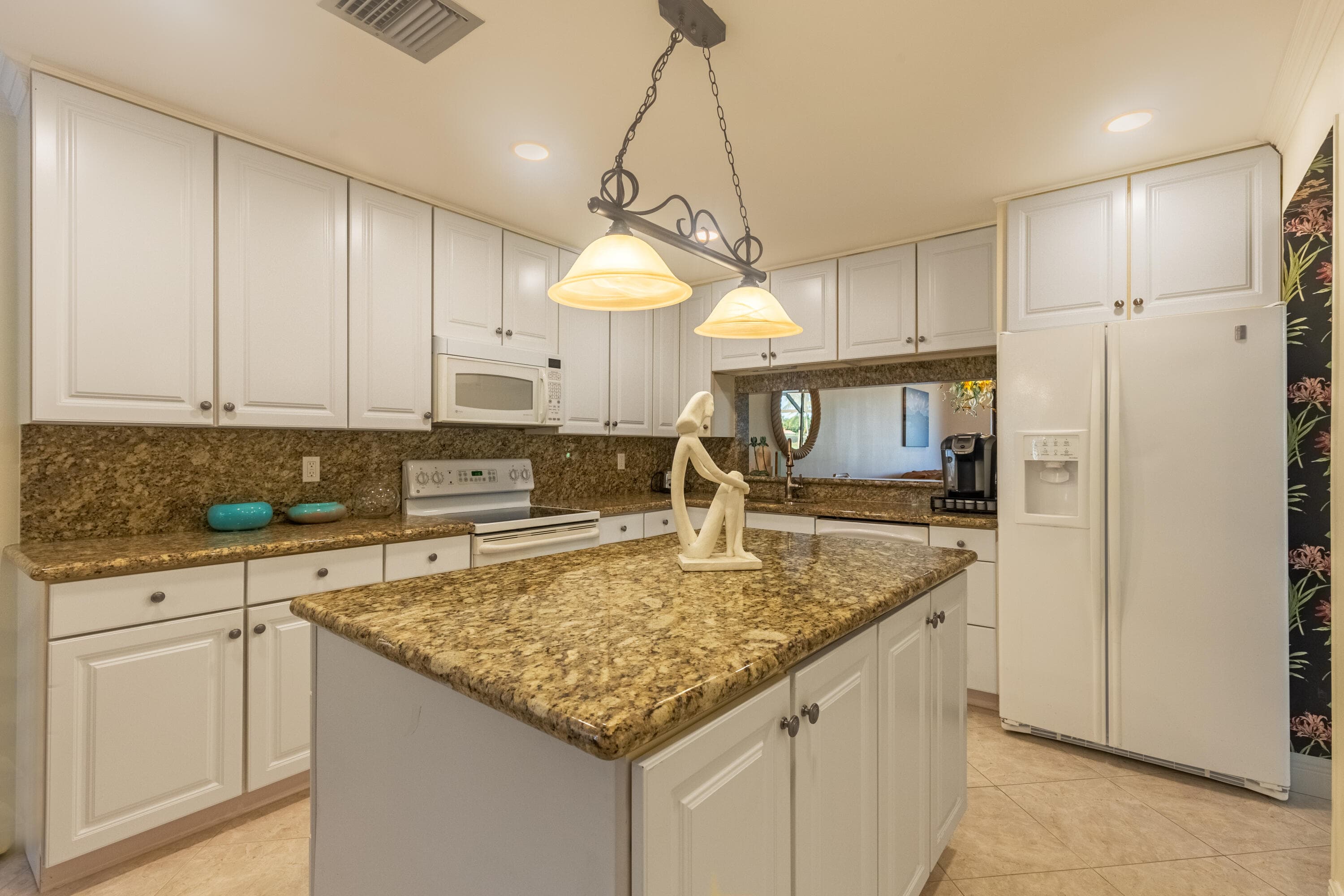 533 Prestwick Circle, Palm Beach Gardens, FL 33418 — photo 13 of 41