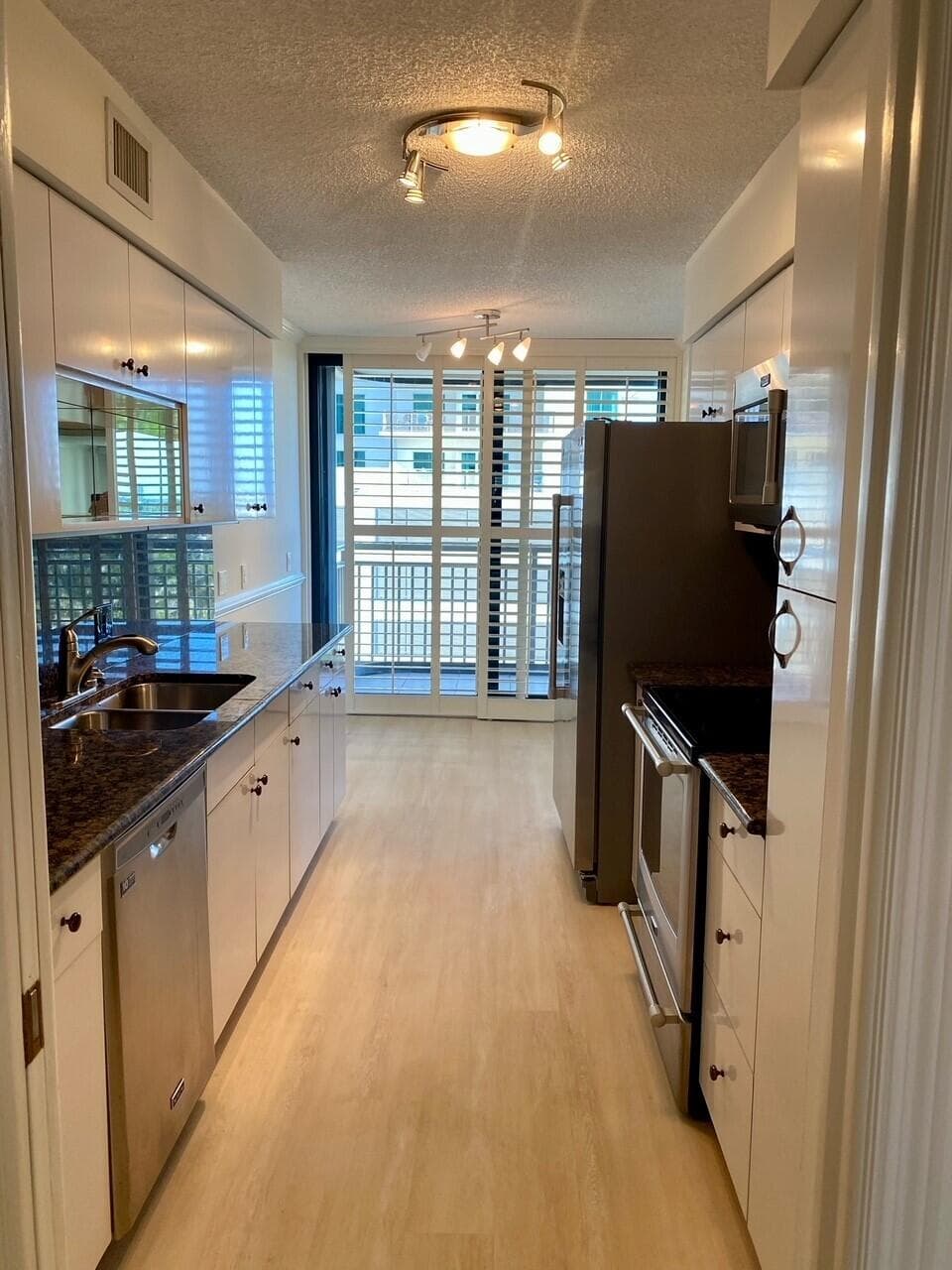 3400 N Ocean Drive 706, Singer Island, FL 33404 — photo 13 of 41