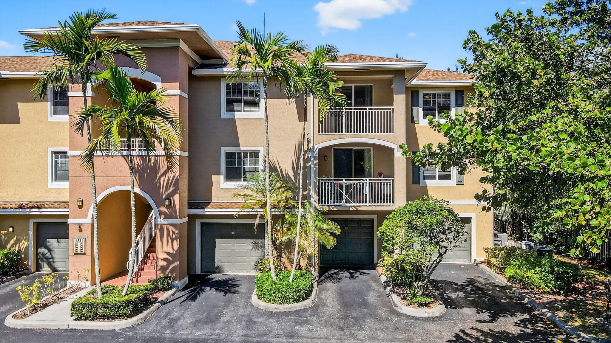 6511 Emerald Dunes Drive 304, West Palm Beach, FL 33411 — photo 1 of 75