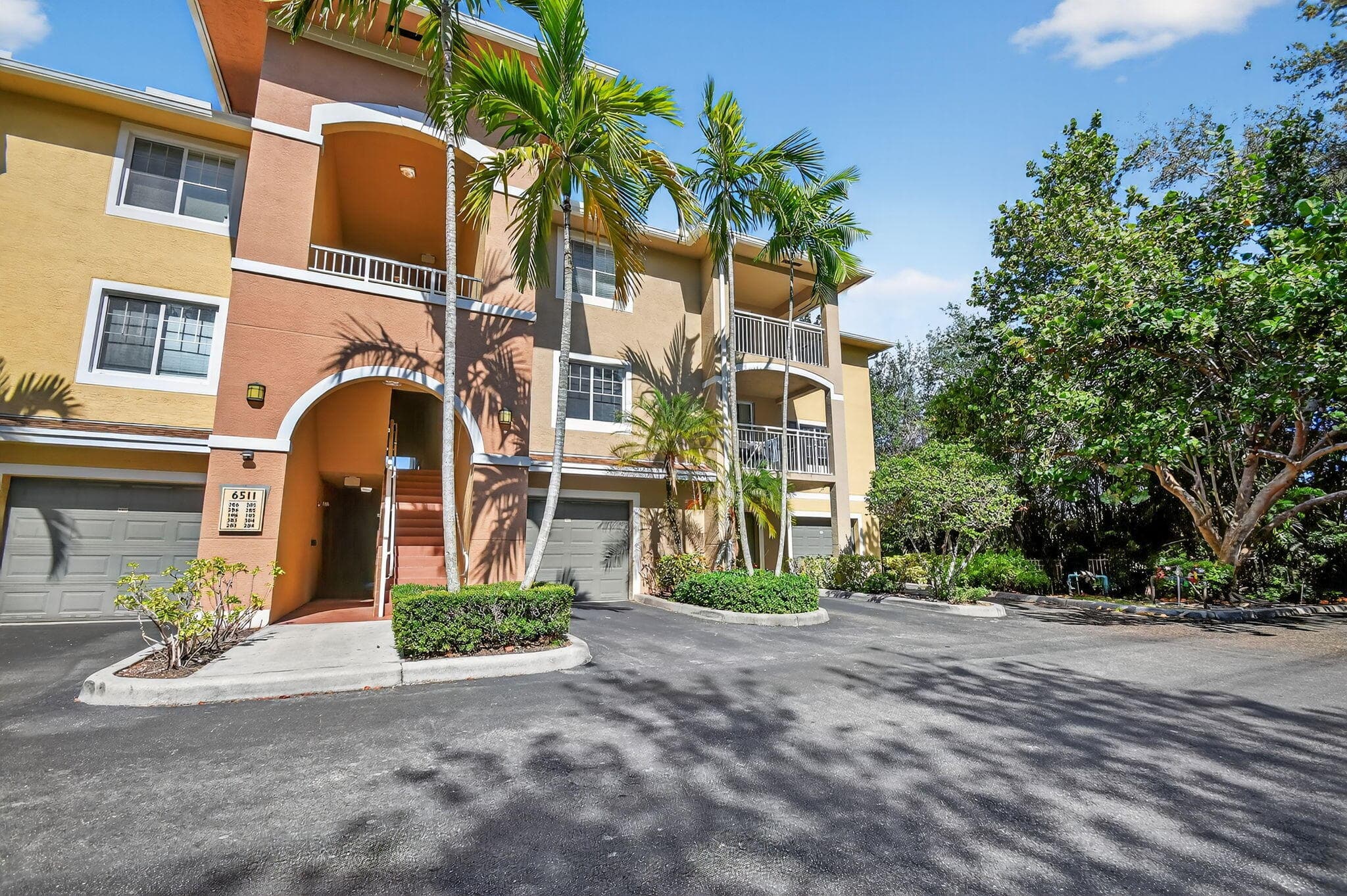 6511 Emerald Dunes Drive 304, West Palm Beach, FL 33411 — photo 5 of 75