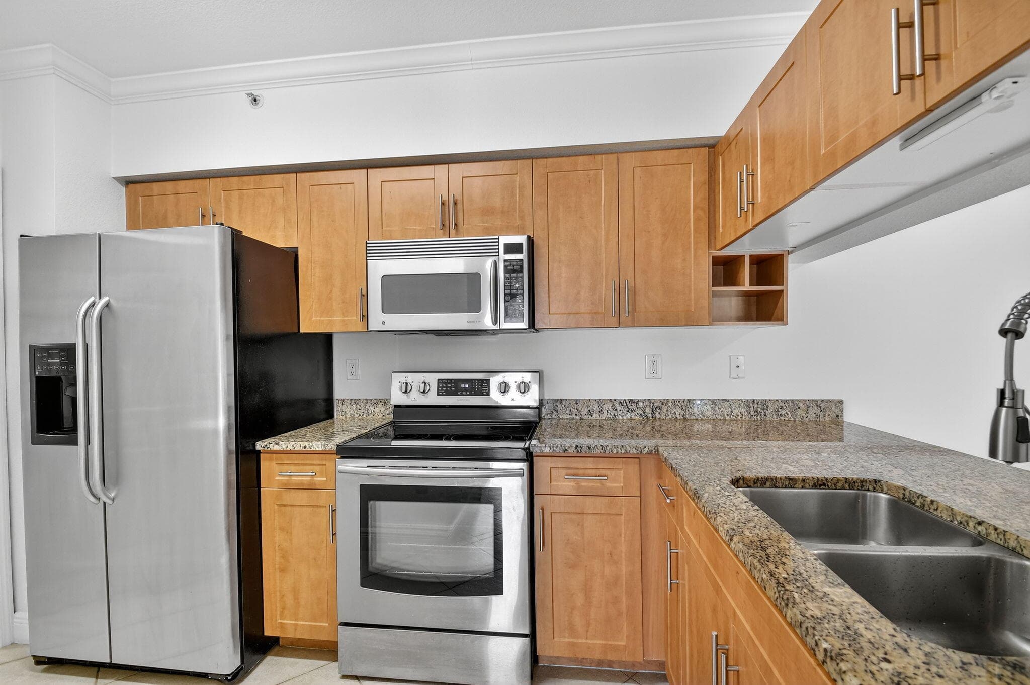 6511 Emerald Dunes Drive 304, West Palm Beach, FL 33411 — photo 10 of 75