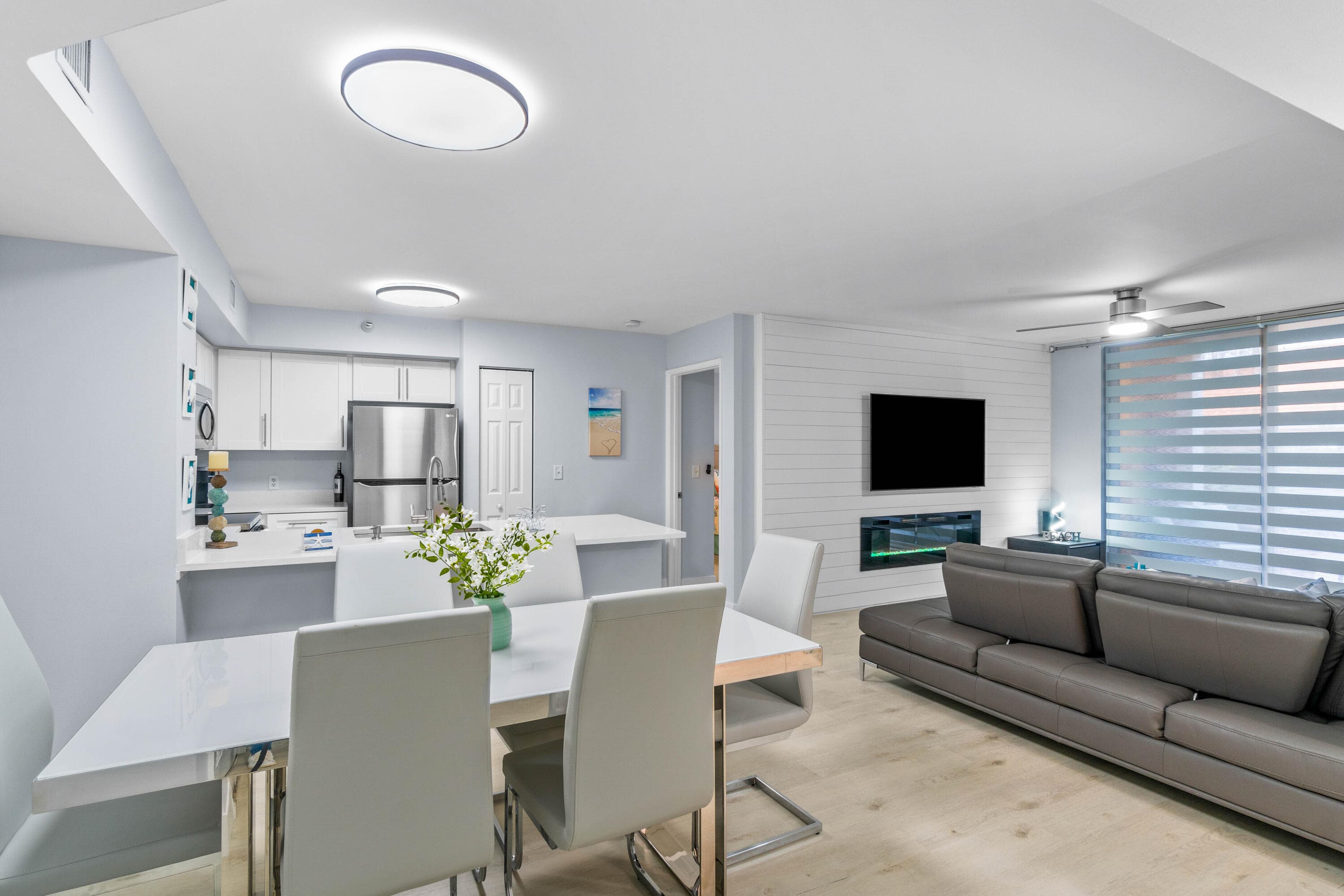 140 Yacht Club 107 Way 107, Hypoluxo, FL 33462 — photo 2 of 52