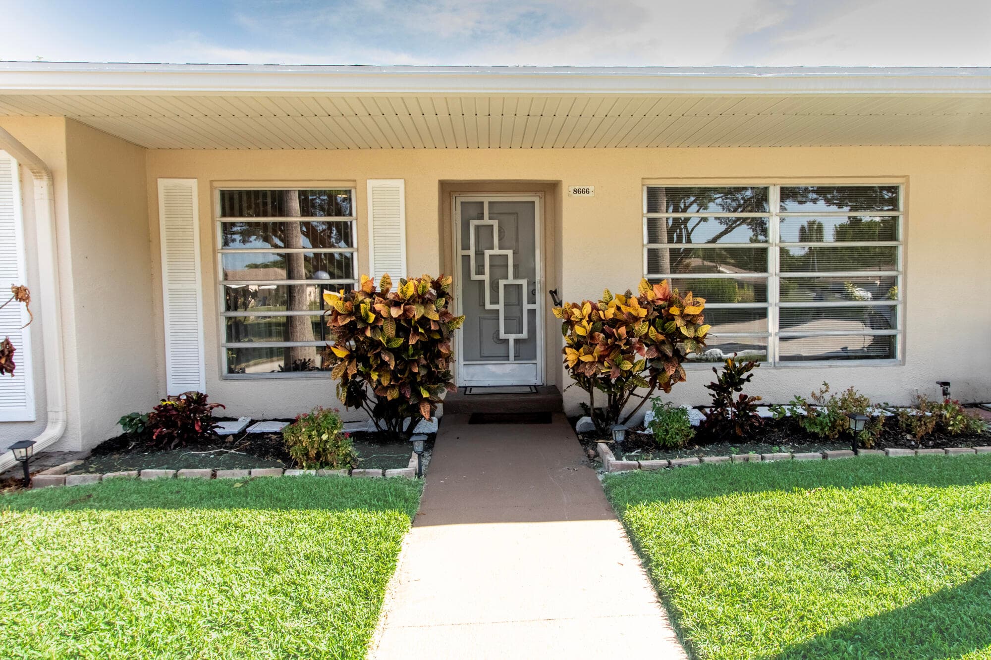 8666 Bella Vista Drive 111, Boca Raton, FL 33433 — photo 1 of 25