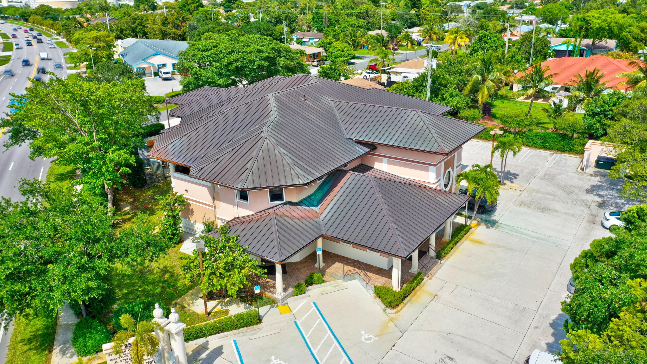 2314 S Seacrest Boulevard, Boynton Beach, FL 33435 — photo 1 of 37