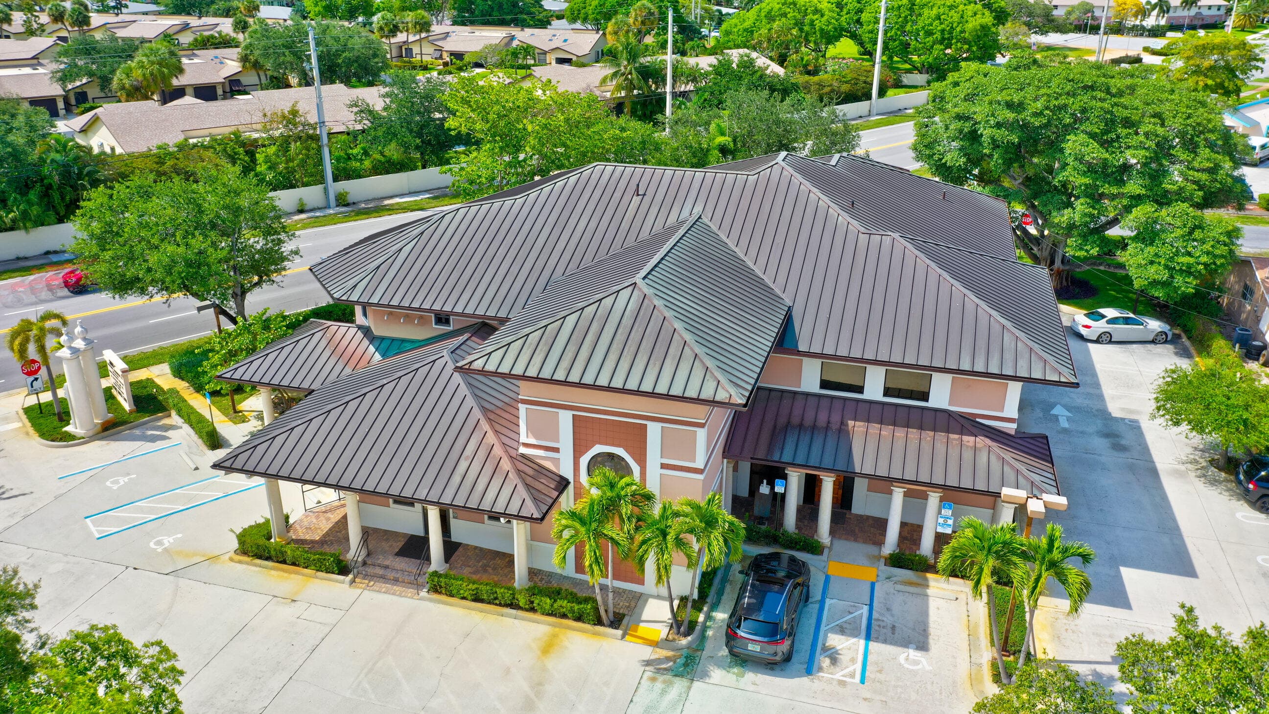 2314 S Seacrest Boulevard, Boynton Beach, FL 33435 — photo 2 of 37