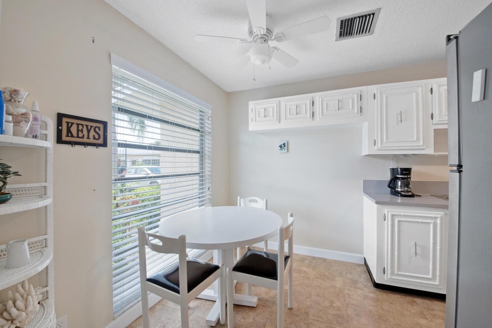 13670 Via Flora B, Delray Beach, FL 33484 — photo 10 of 37