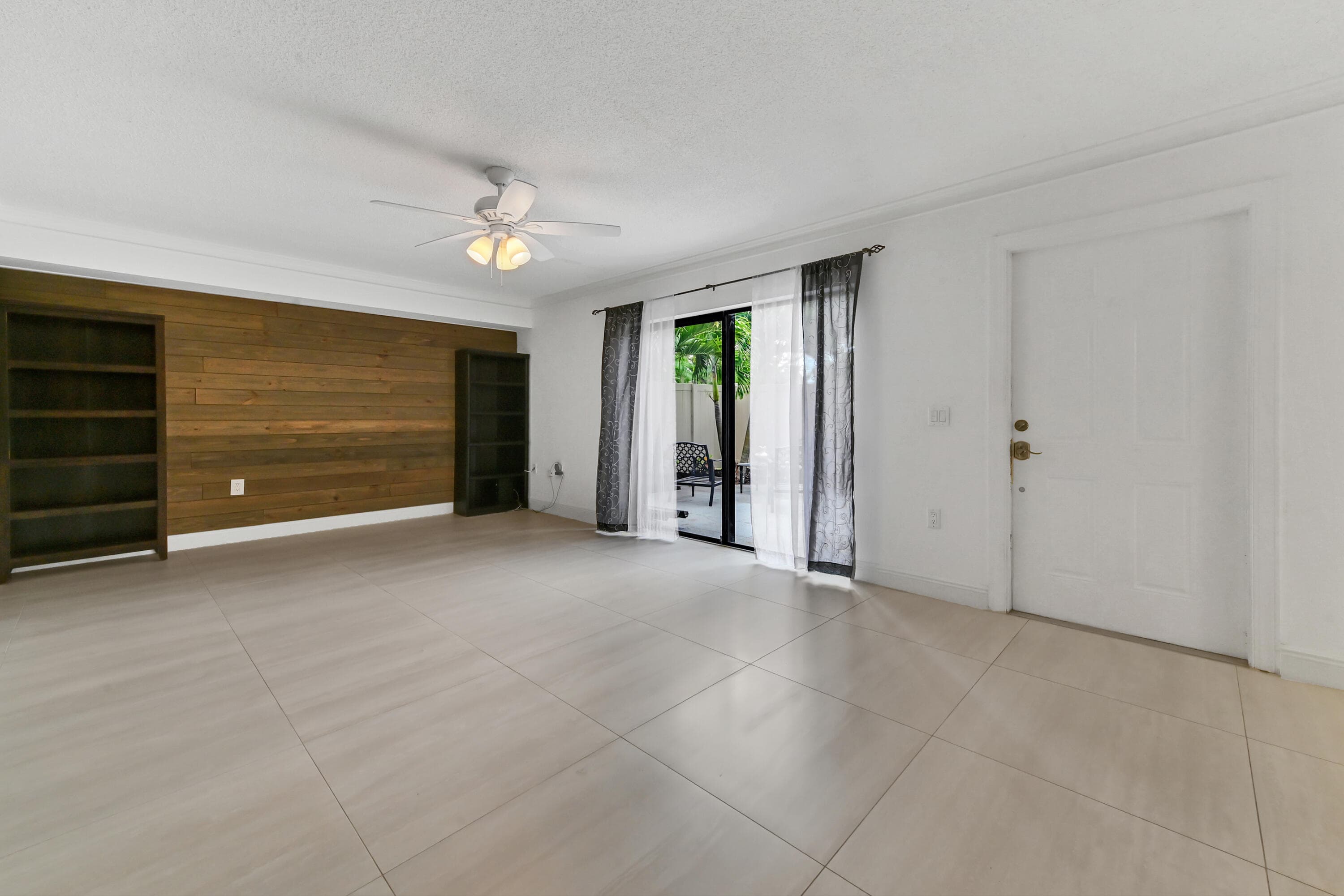 7315 73rd Way, West Palm Beach, FL 33407 — photo 6 of 19