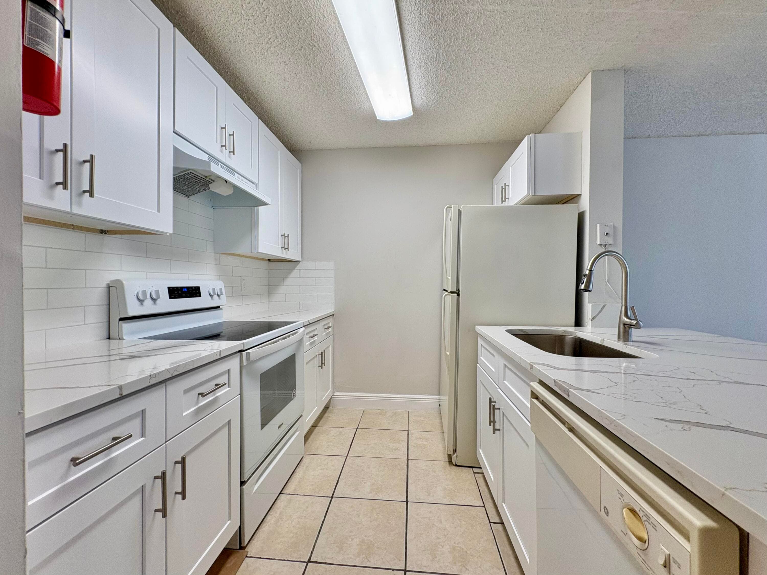 1830 W Meadows Circle 1830, Boynton Beach, FL 33436 — photo 5 of 40