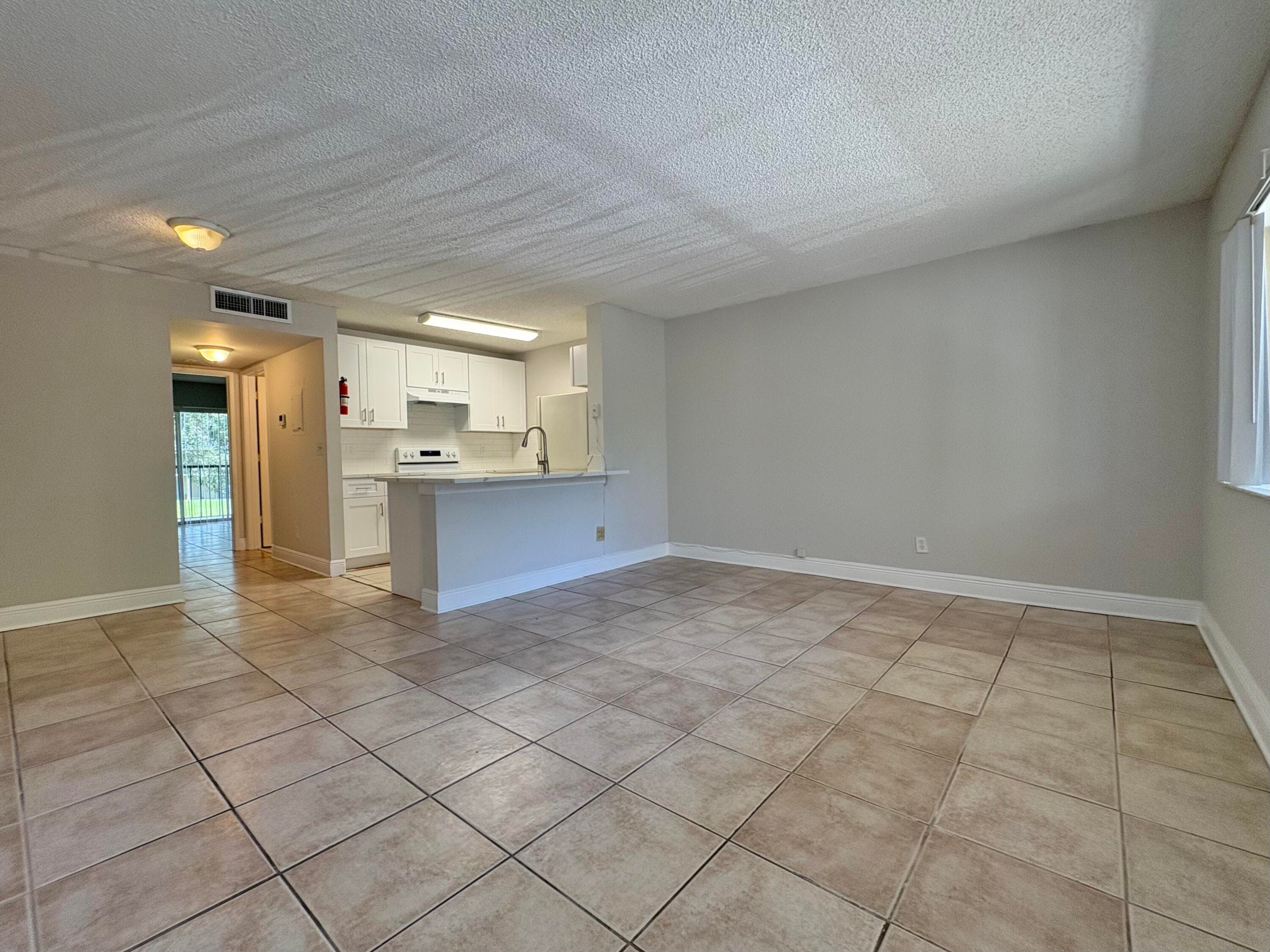 1830 W Meadows Circle 1830, Boynton Beach, FL 33436 — photo 4 of 40