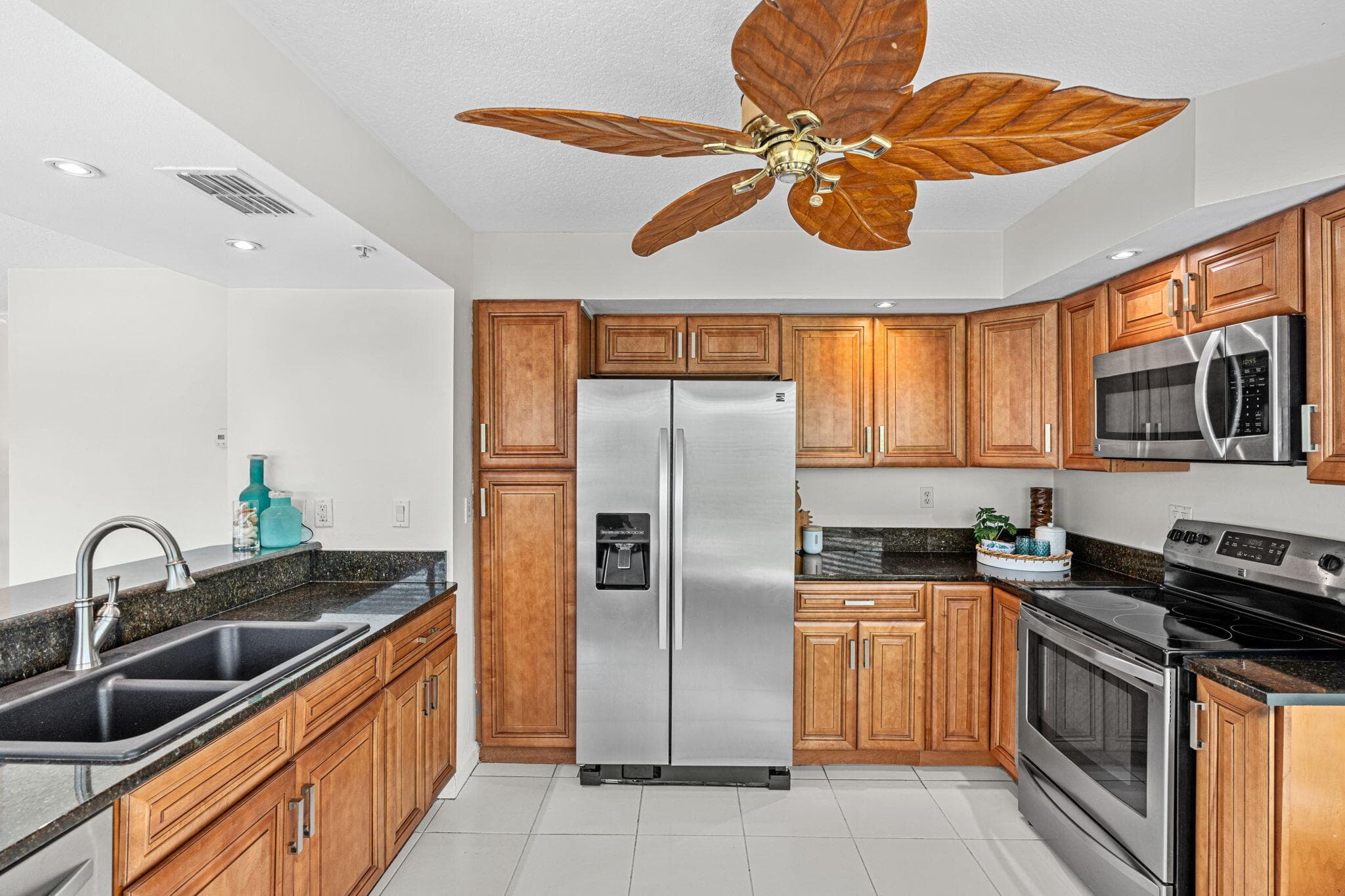 1155 S Atlantic Avenue 203, Cocoa Beach, FL 32931 — photo 18 of 41