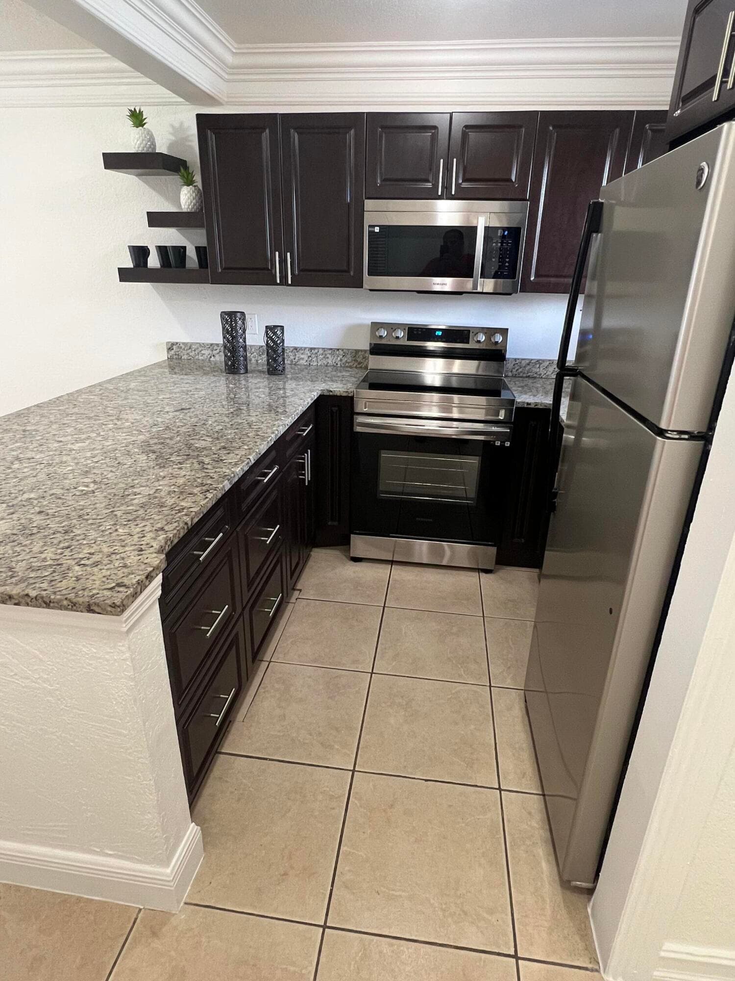 6034 Fores Hill Blvd 101, West Palm Beach, FL 33415 — photo 2 of 11