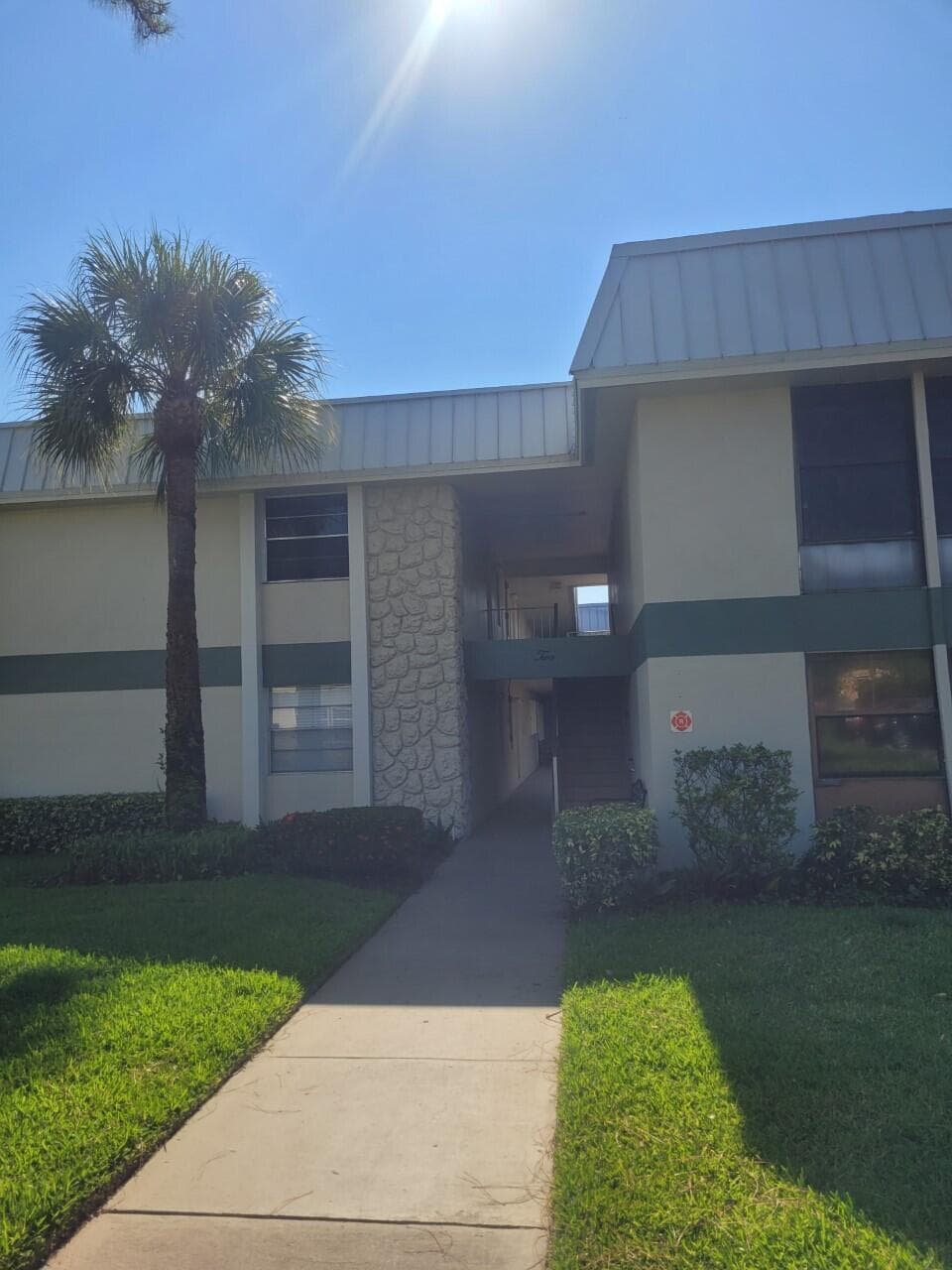 2302 Sunrise Boulevard 201, Fort Pierce, FL 34982 — photo 4 of 11