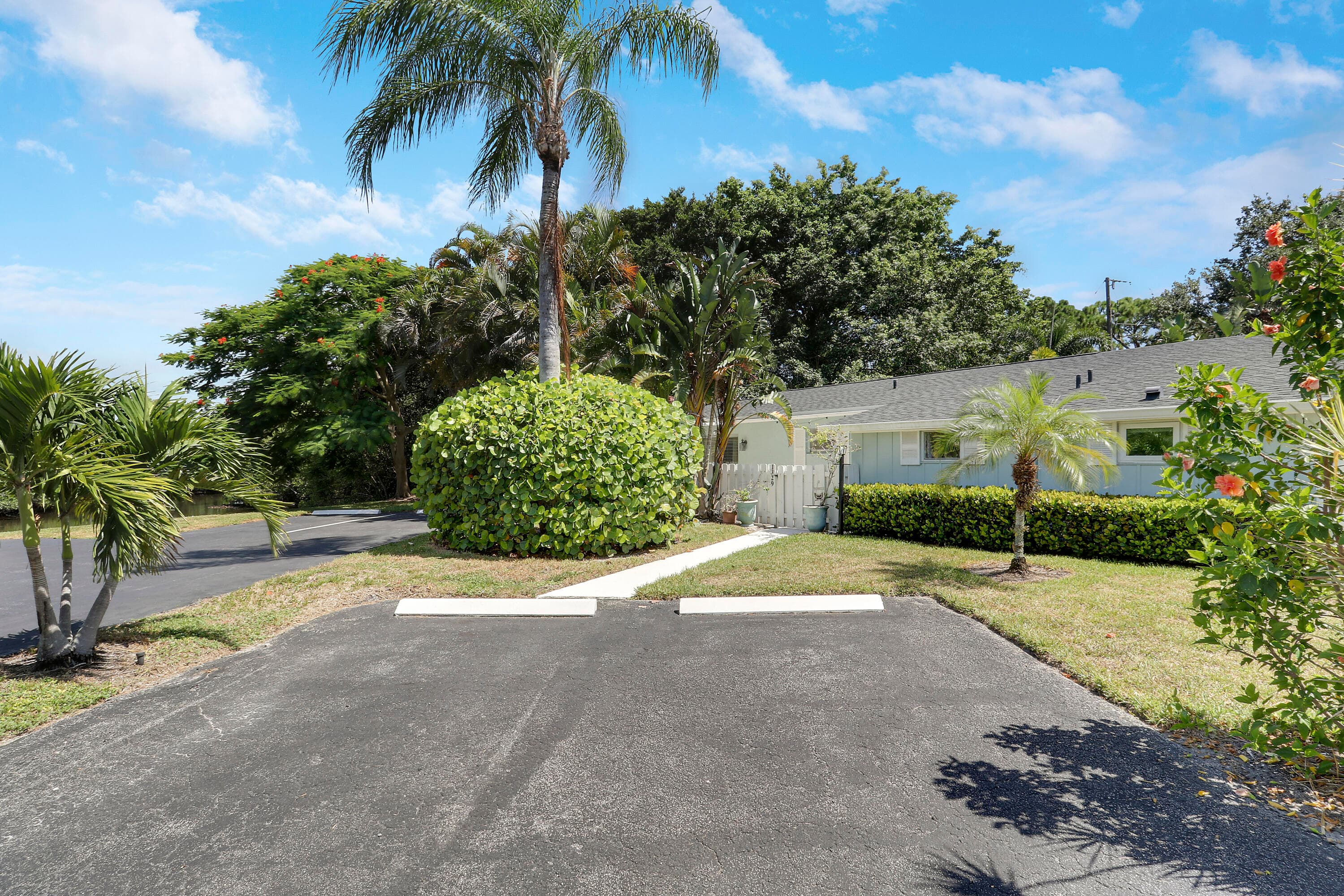 1329 Chippewa Street, Jupiter, FL 33458 — photo 32 of 36