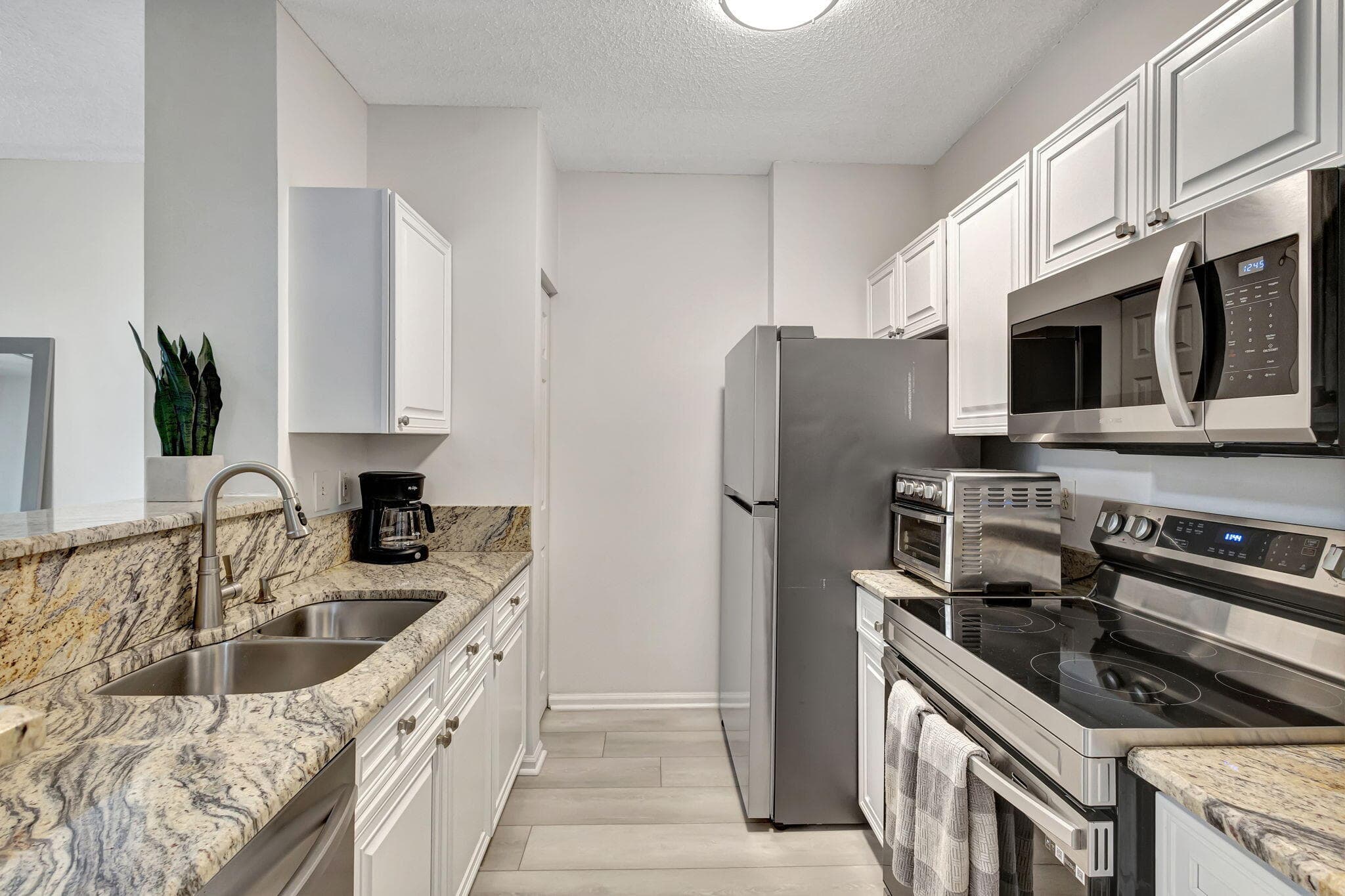 630 S Sapodilla Avenue 223, West Palm Beach, FL 33401 — photo 14 of 43