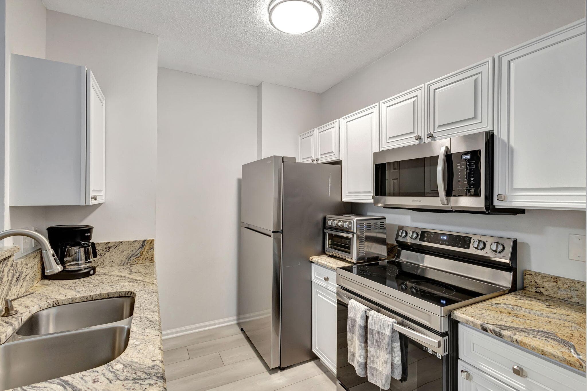 630 S Sapodilla Avenue 223, West Palm Beach, FL 33401 — photo 11 of 43