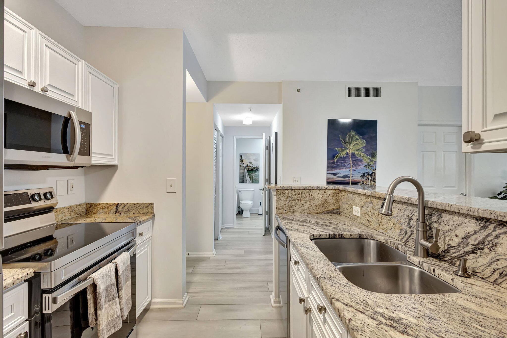 630 S Sapodilla Avenue 223, West Palm Beach, FL 33401 — photo 12 of 43