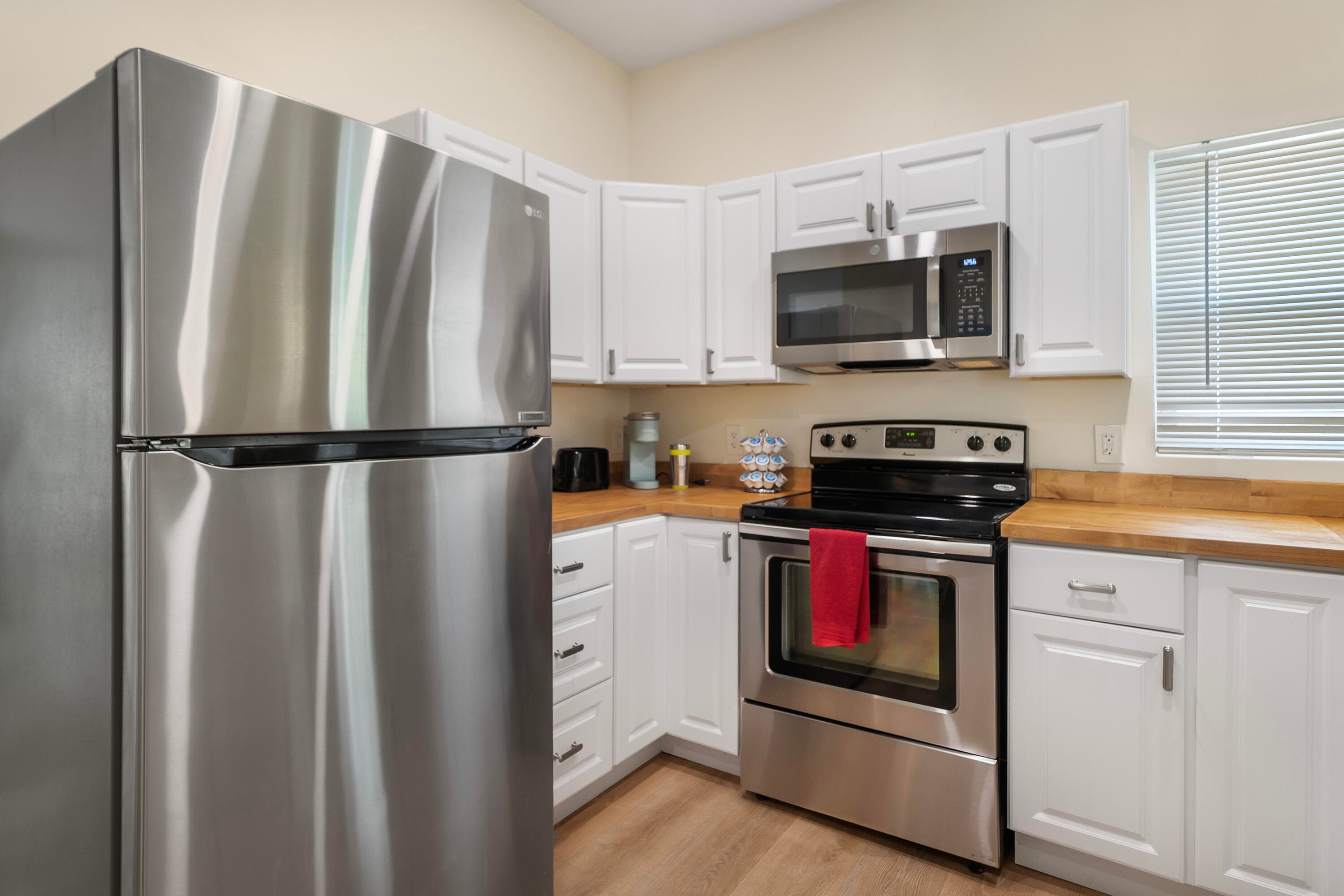 602 NW 1st Street, Delray Beach, FL 33444 — photo 9 of 29