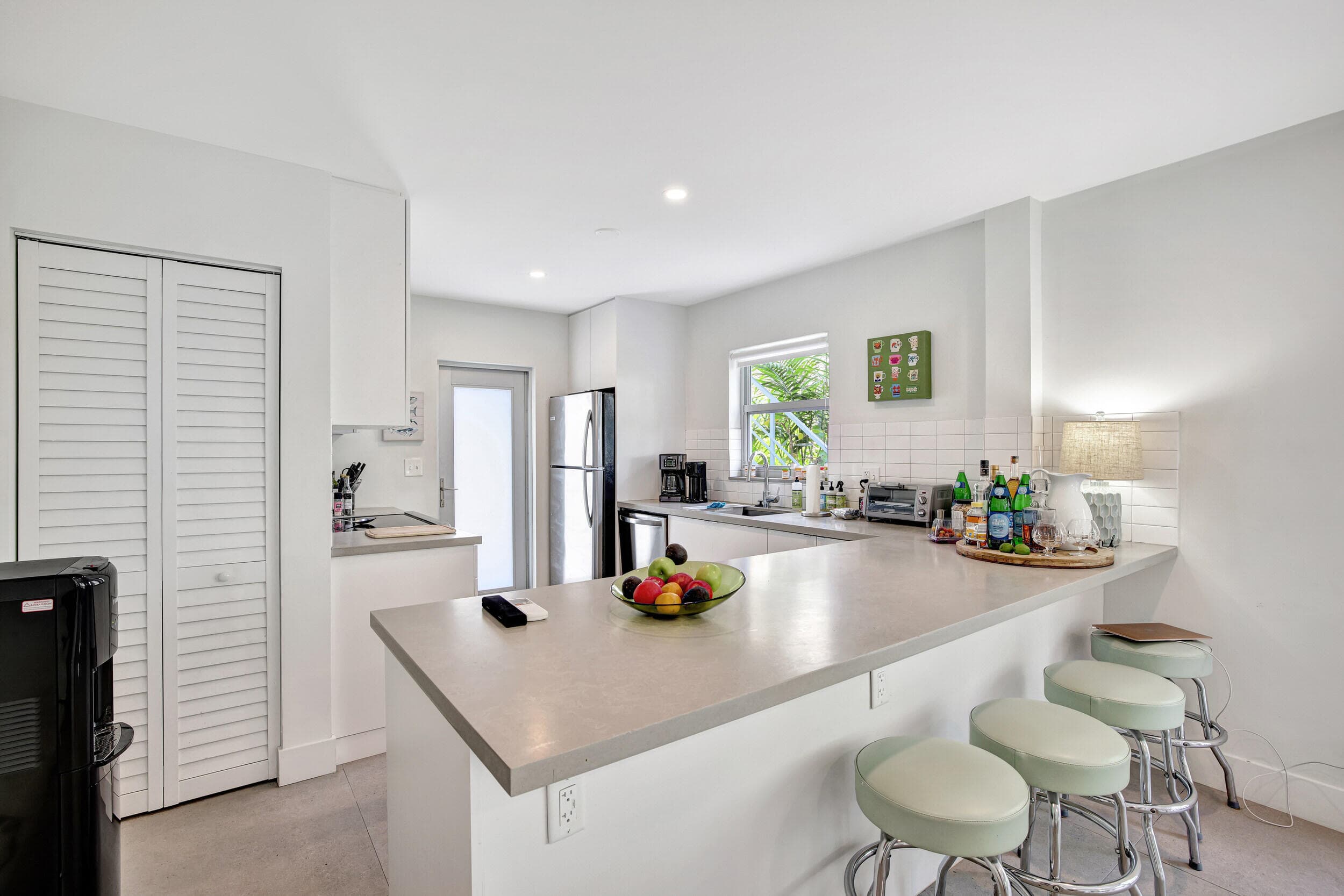 625 NE 13th Avenue, Fort Lauderdale, FL 33304 — photo 16 of 93