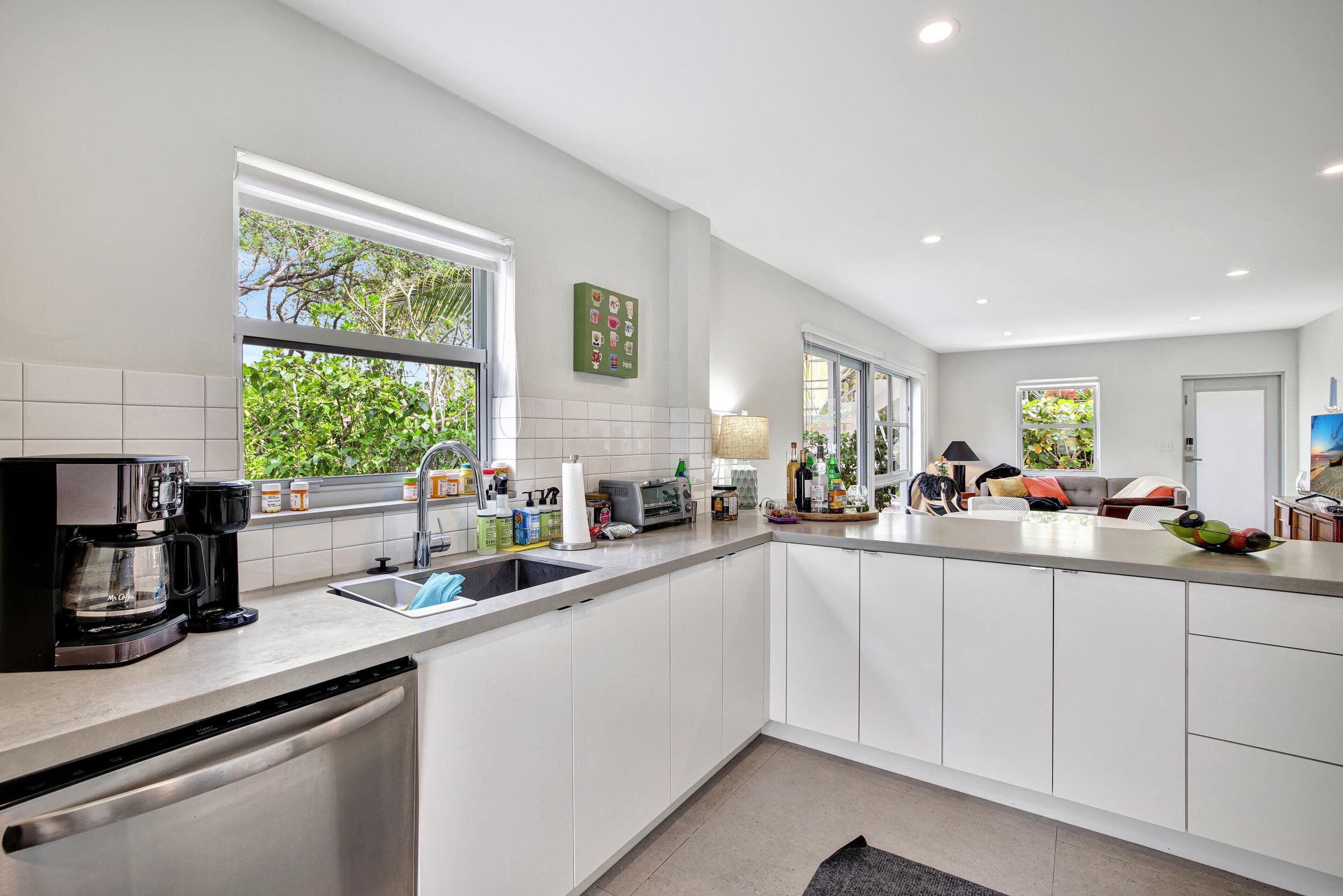 625 NE 13th Avenue, Fort Lauderdale, FL 33304 — photo 19 of 93