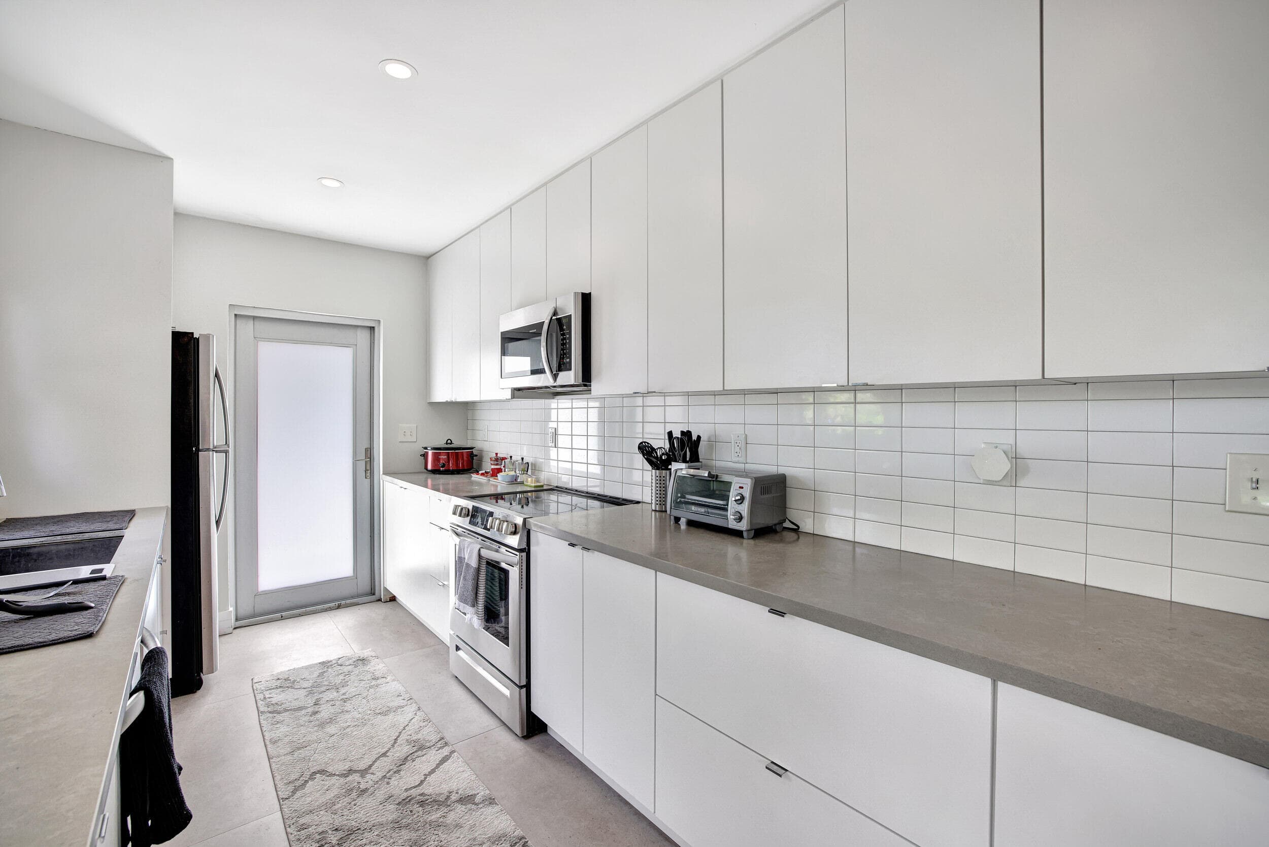 625 NE 13th Avenue, Fort Lauderdale, FL 33304 — photo 37 of 93