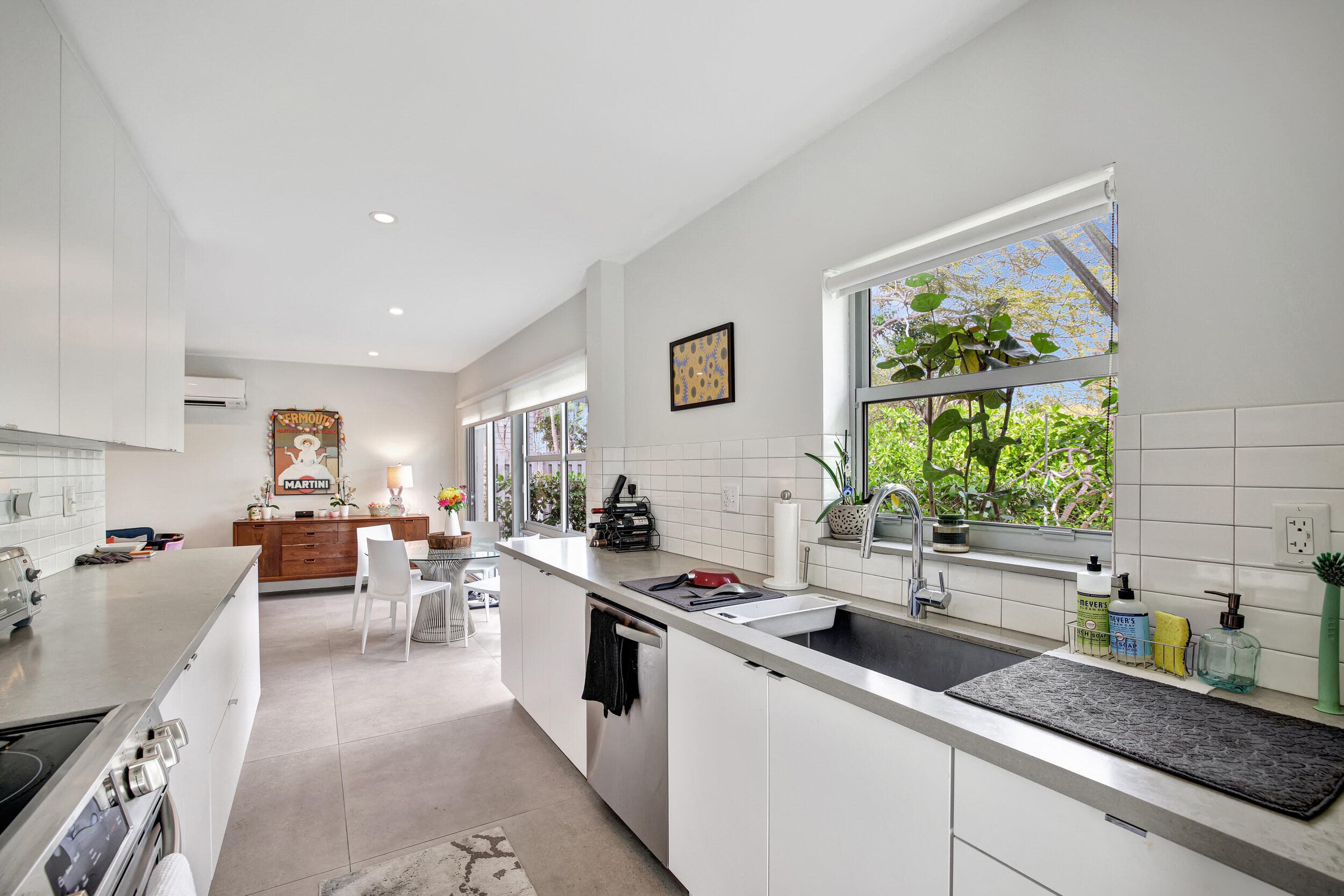 625 NE 13th Avenue, Fort Lauderdale, FL 33304 — photo 38 of 93