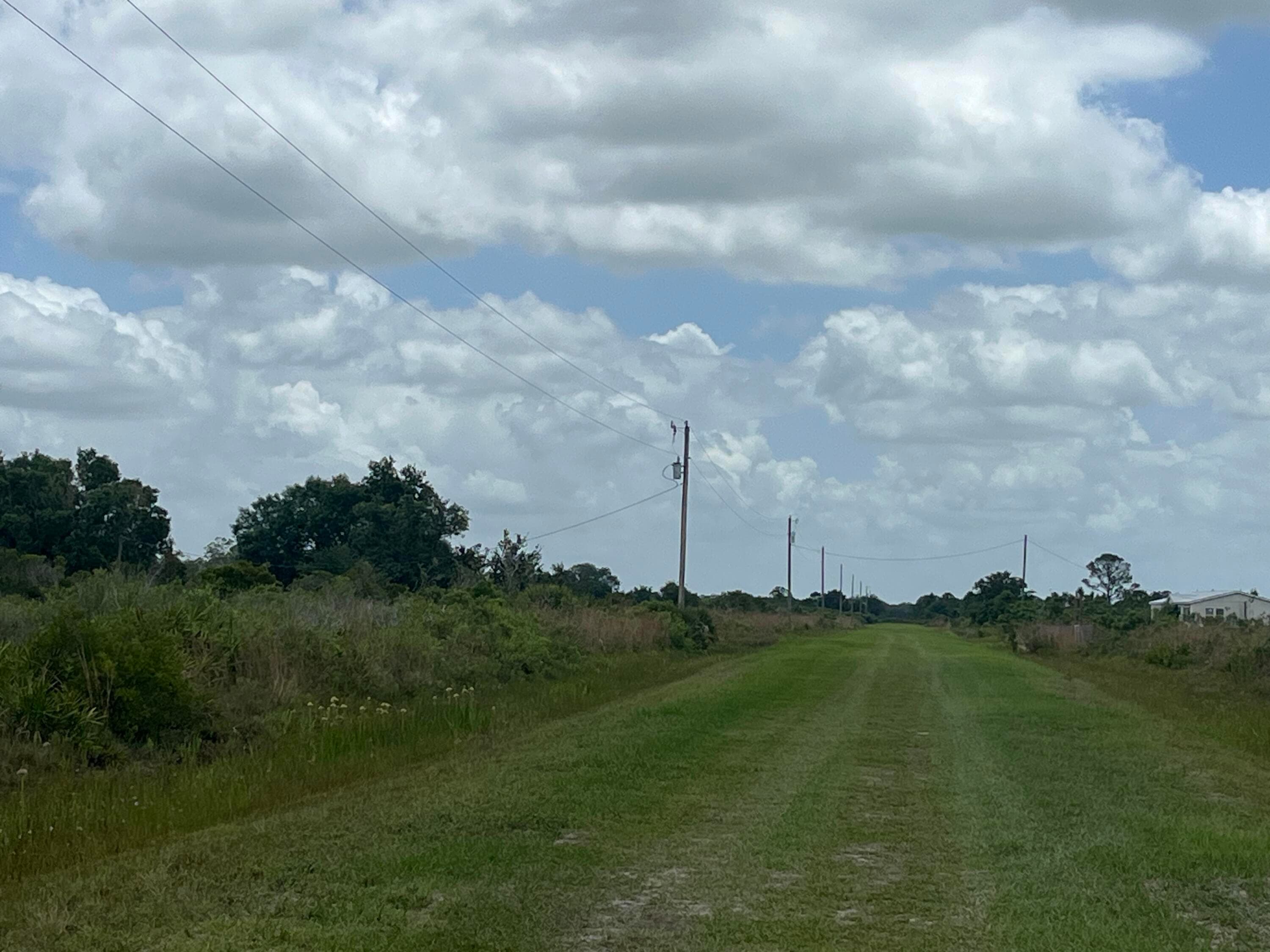19092 NW 250th Street, Okeechobee, FL 34972 — photo 4 of 11