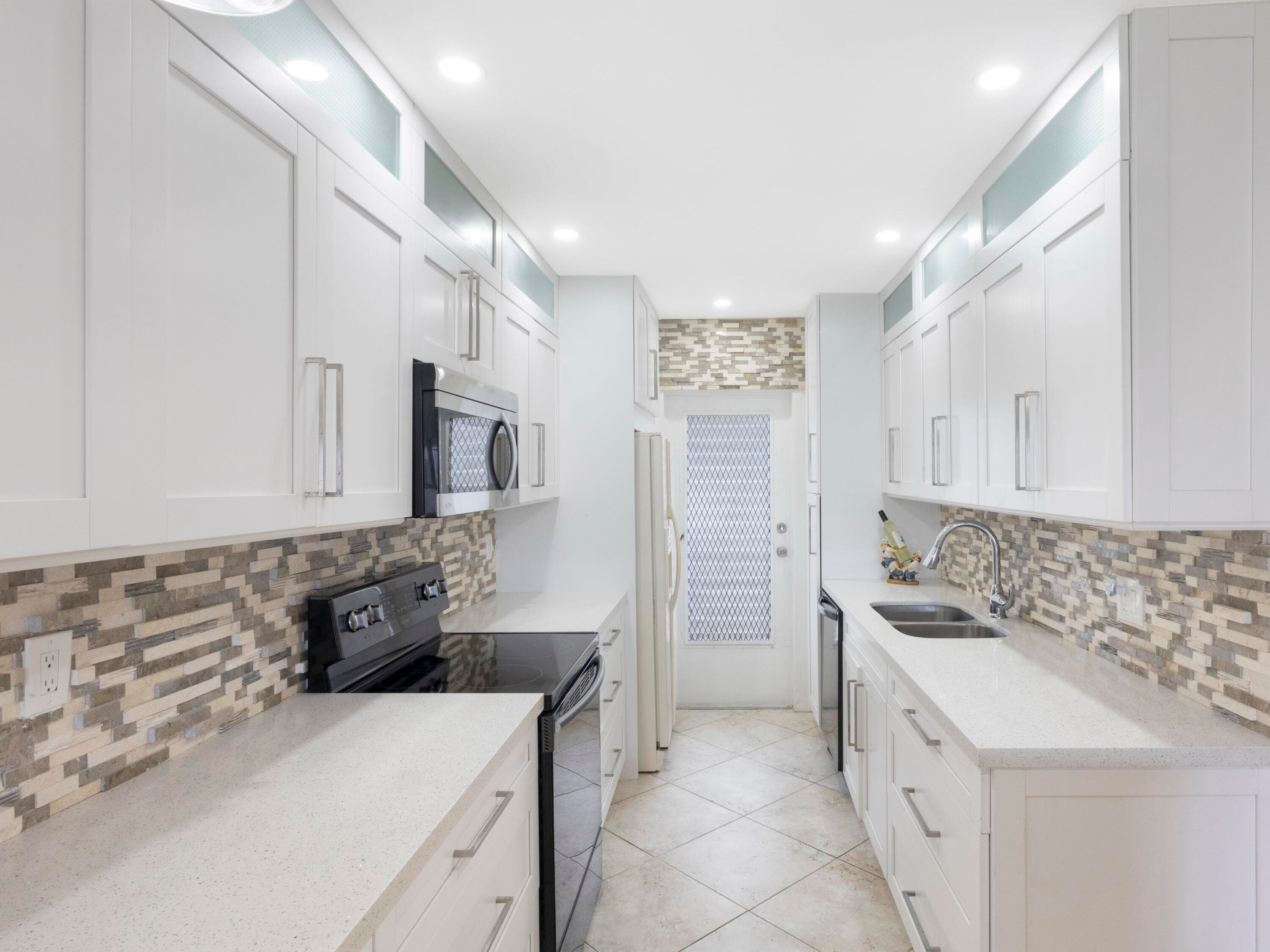 3421 Spanish Trail 329, Delray Beach, FL 33483 — photo 4 of 23