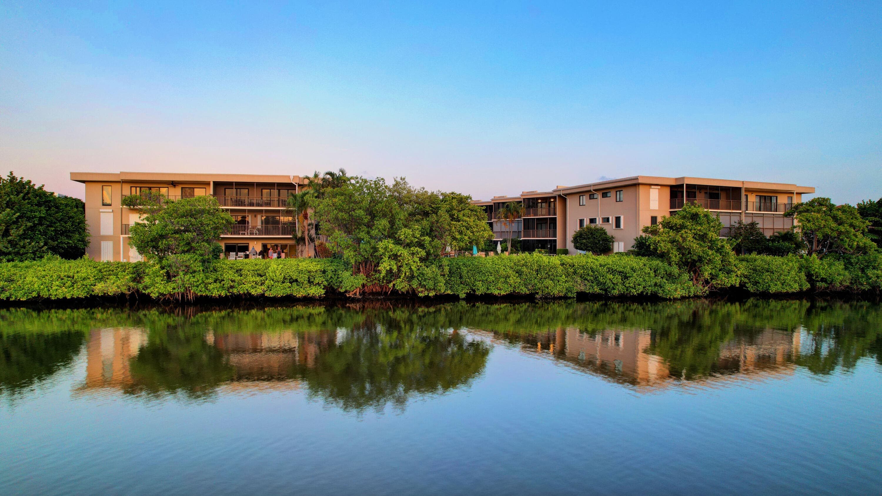 3605 S Ocean Boulevard 318, South Palm Beach, FL 33480 — photo 4 of 19