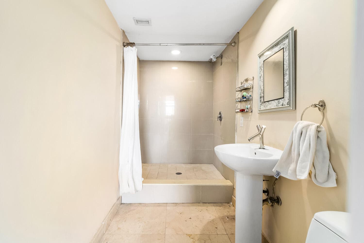 18911 Collins Avenue 506, Sunny Isles Beach, FL 33160 — photo 40 of 89