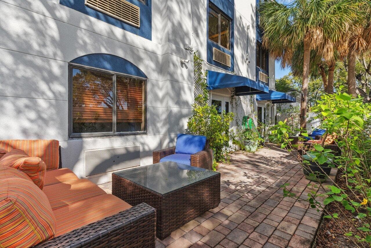7051 Seacrest Boulevard, Lake Worth, FL 33462 — photo 7 of 52
