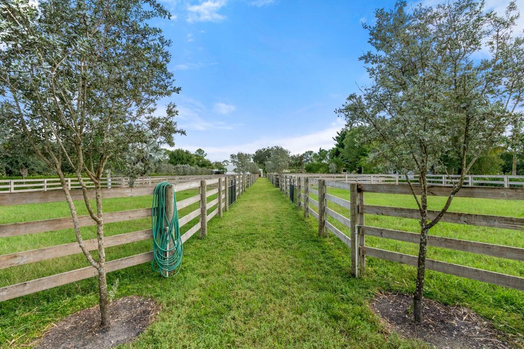 1754 B Road, Loxahatchee Groves, FL 33470 — photo 28 of 32