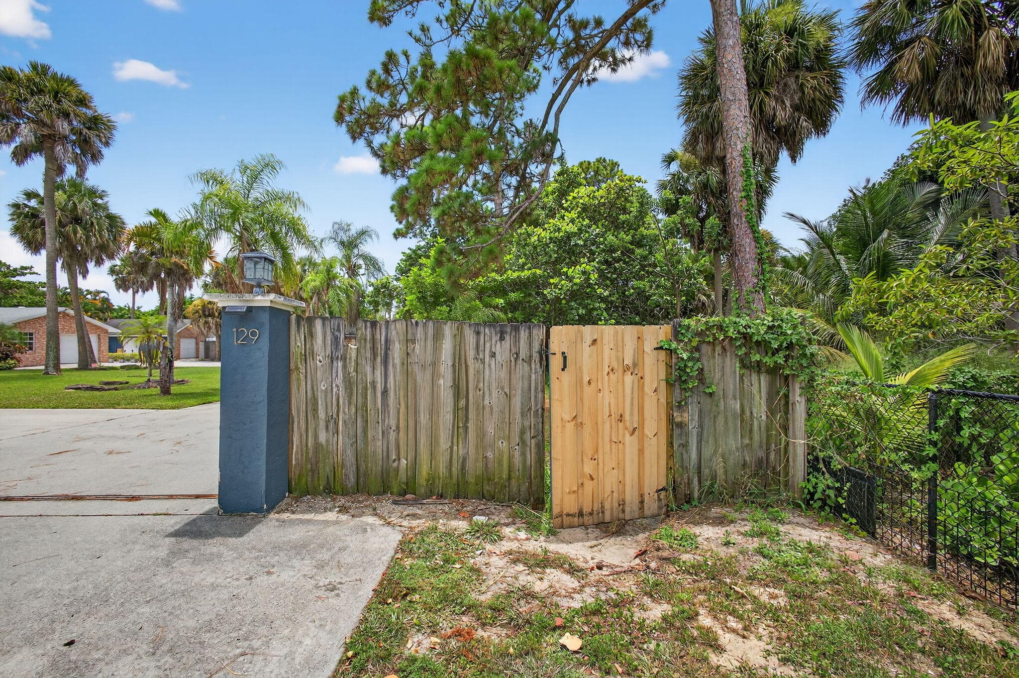 129 Fleming Avenue, Greenacres, FL 33463 — photo 10 of 37