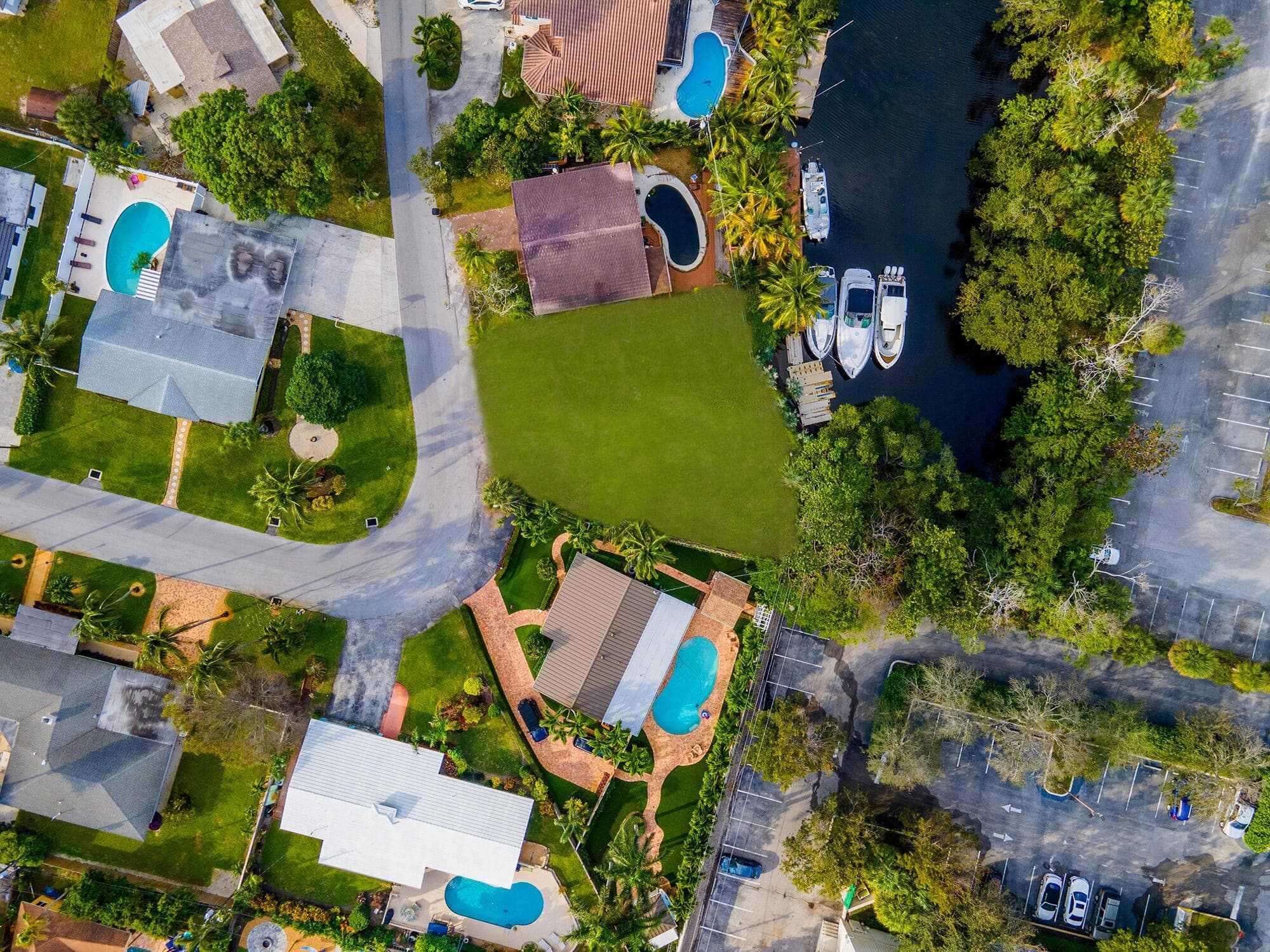 462 NE 9th Avenue NE, Deerfield Beach, FL 33441 — photo 1 of 14