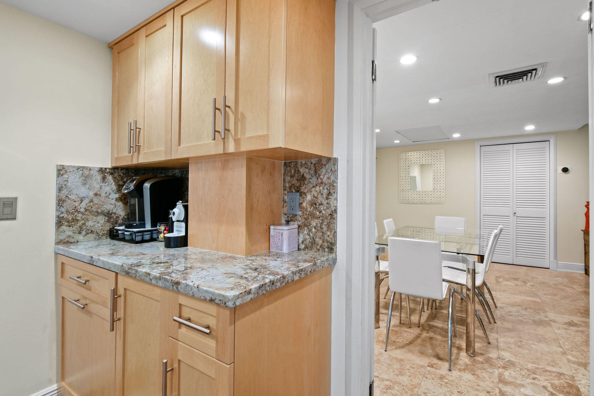 226 Brazilian Avenue 2 D, Palm Beach, FL 33480 — photo 14 of 32