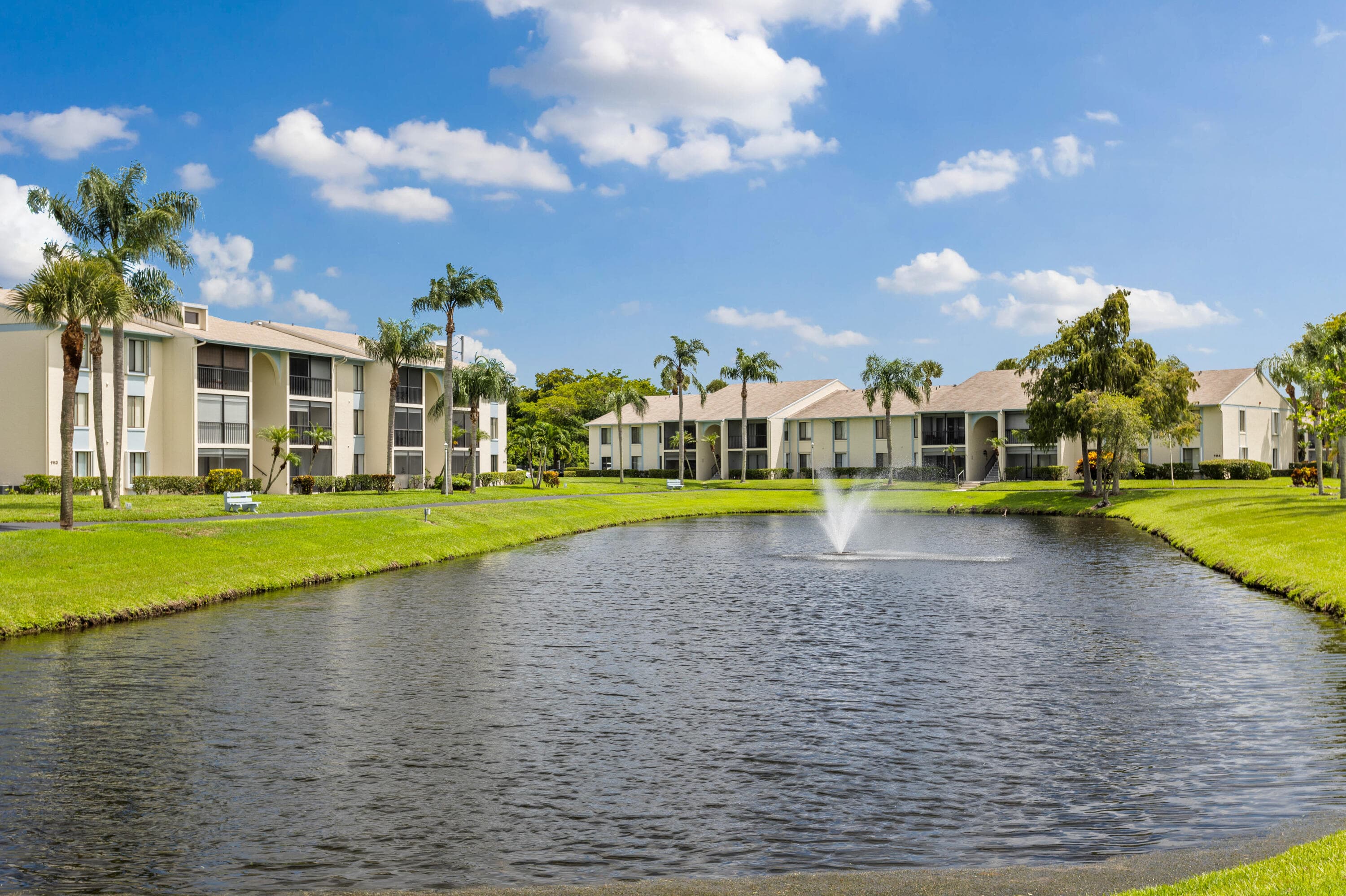 1102 Green Pine Boulevard H1, West Palm Beach, FL 33409 — photo 2 of 21