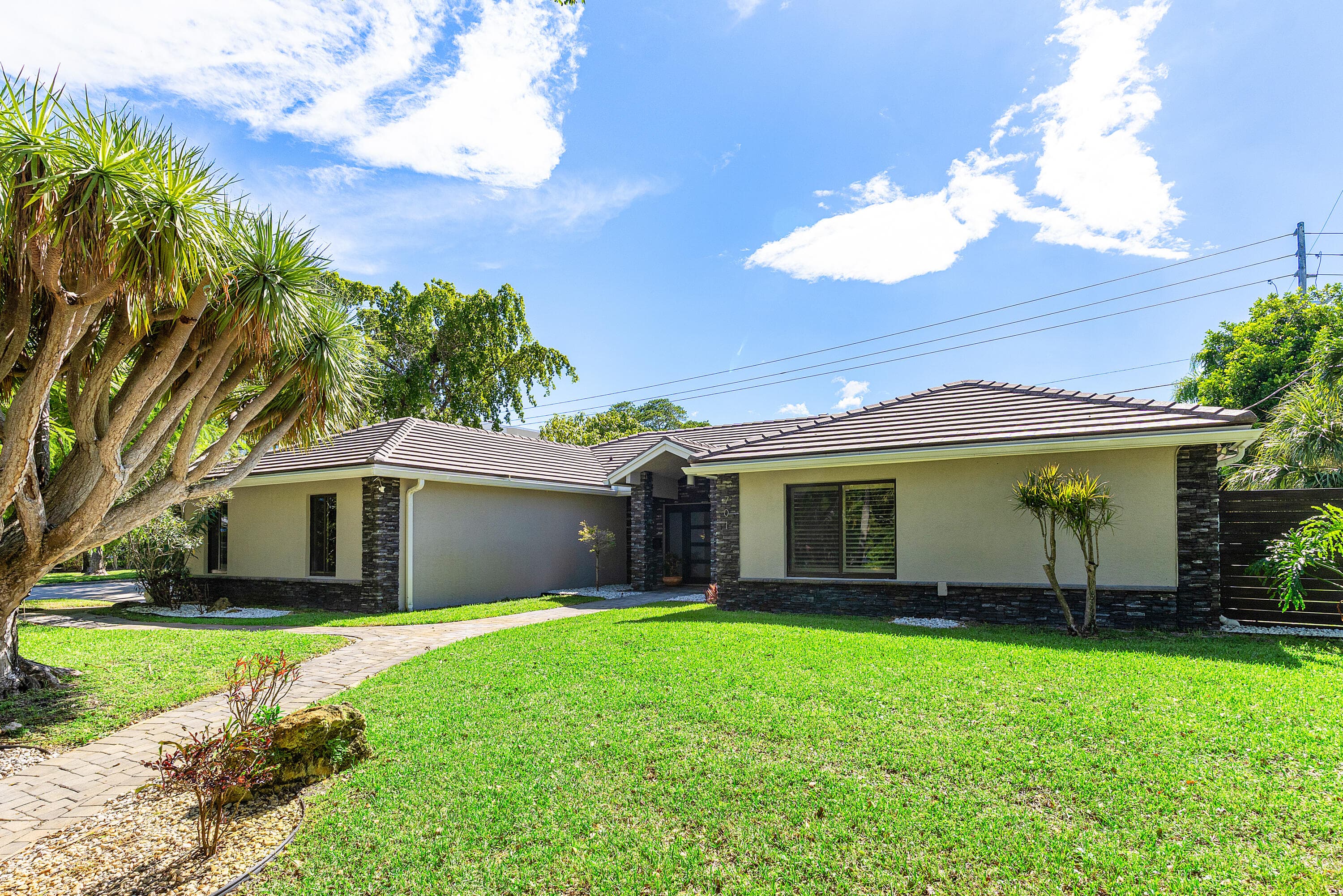 701 Buoy Road, North Palm Beach, FL 33408 — photo 3 of 51