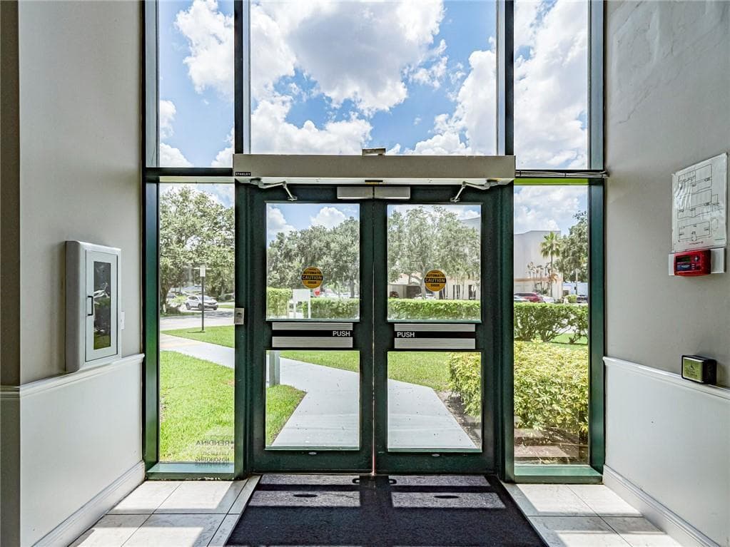 3755 7th Terrace 303 Suite A, Vero Beach, FL 32960 — photo 3 of 36