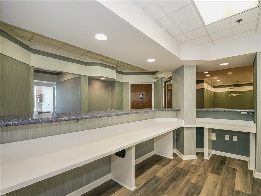 3755 7th Terrace 303 ''Suites'', Vero Beach, FL 32960 — photo 24 of 36