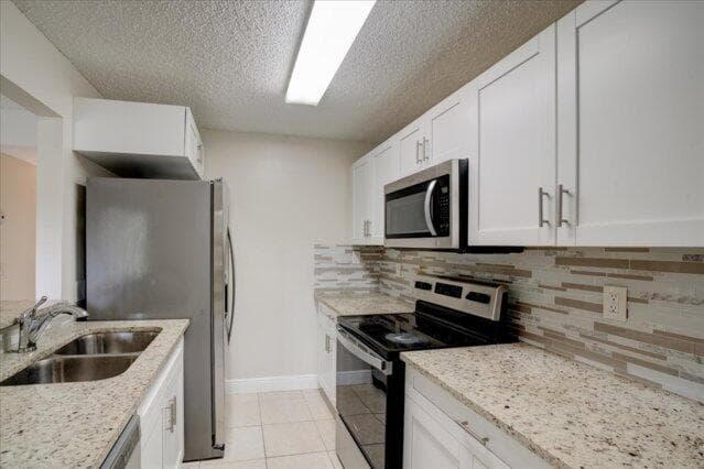 1104 Meadows Circle, Boynton Beach, FL 33436 — photo 13 of 27